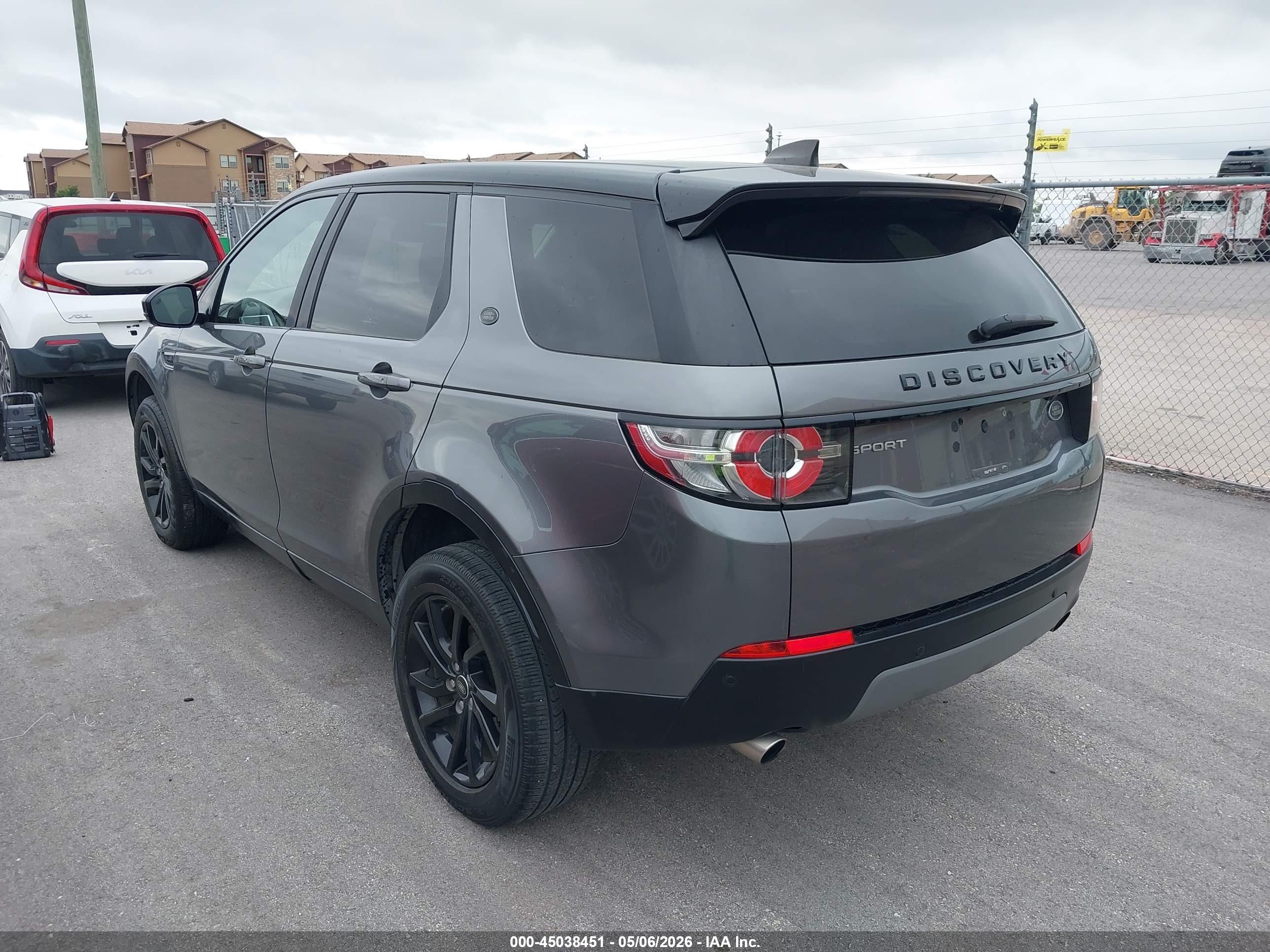 LAND ROVER image 3