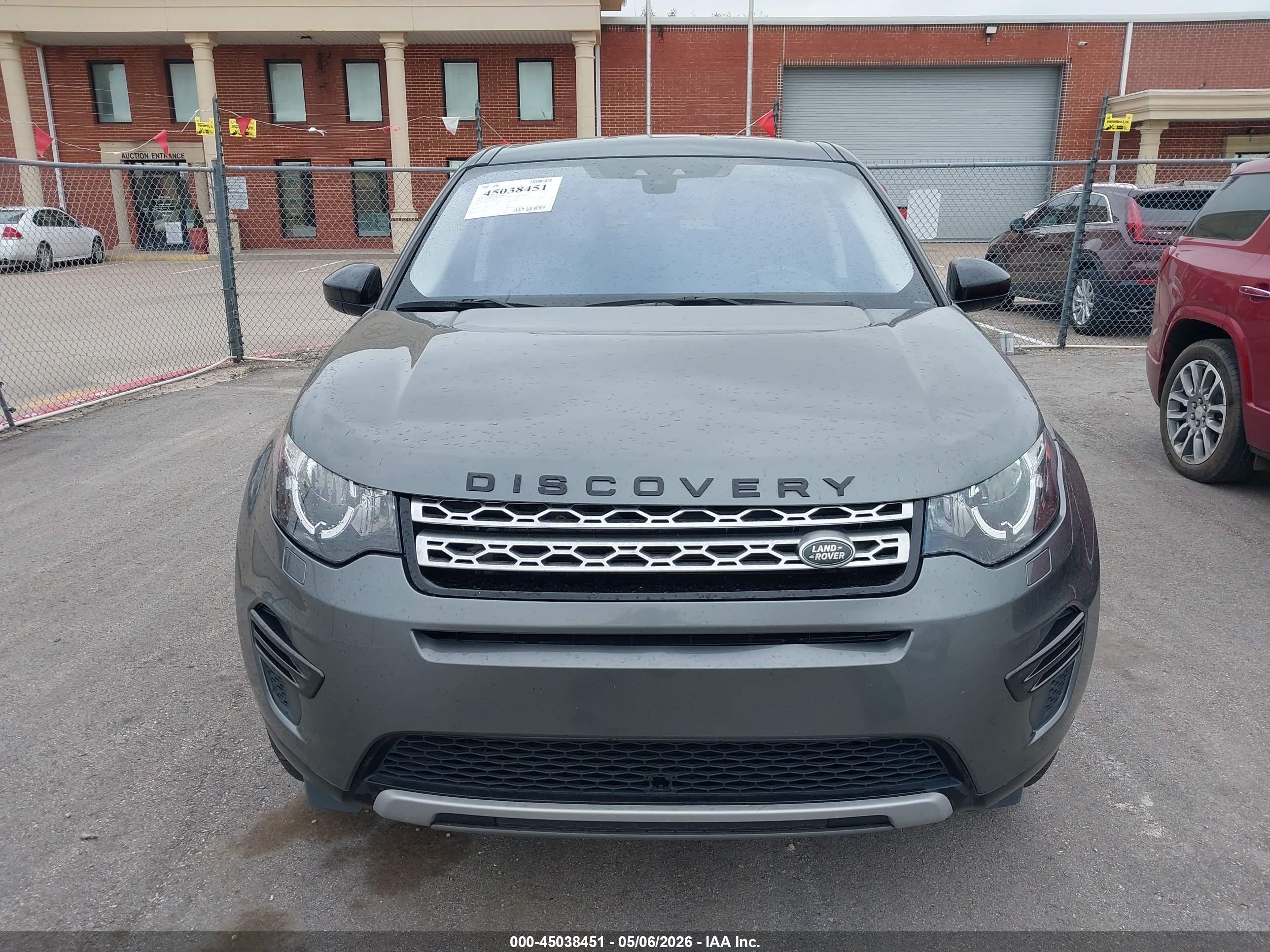 LAND ROVER image 6