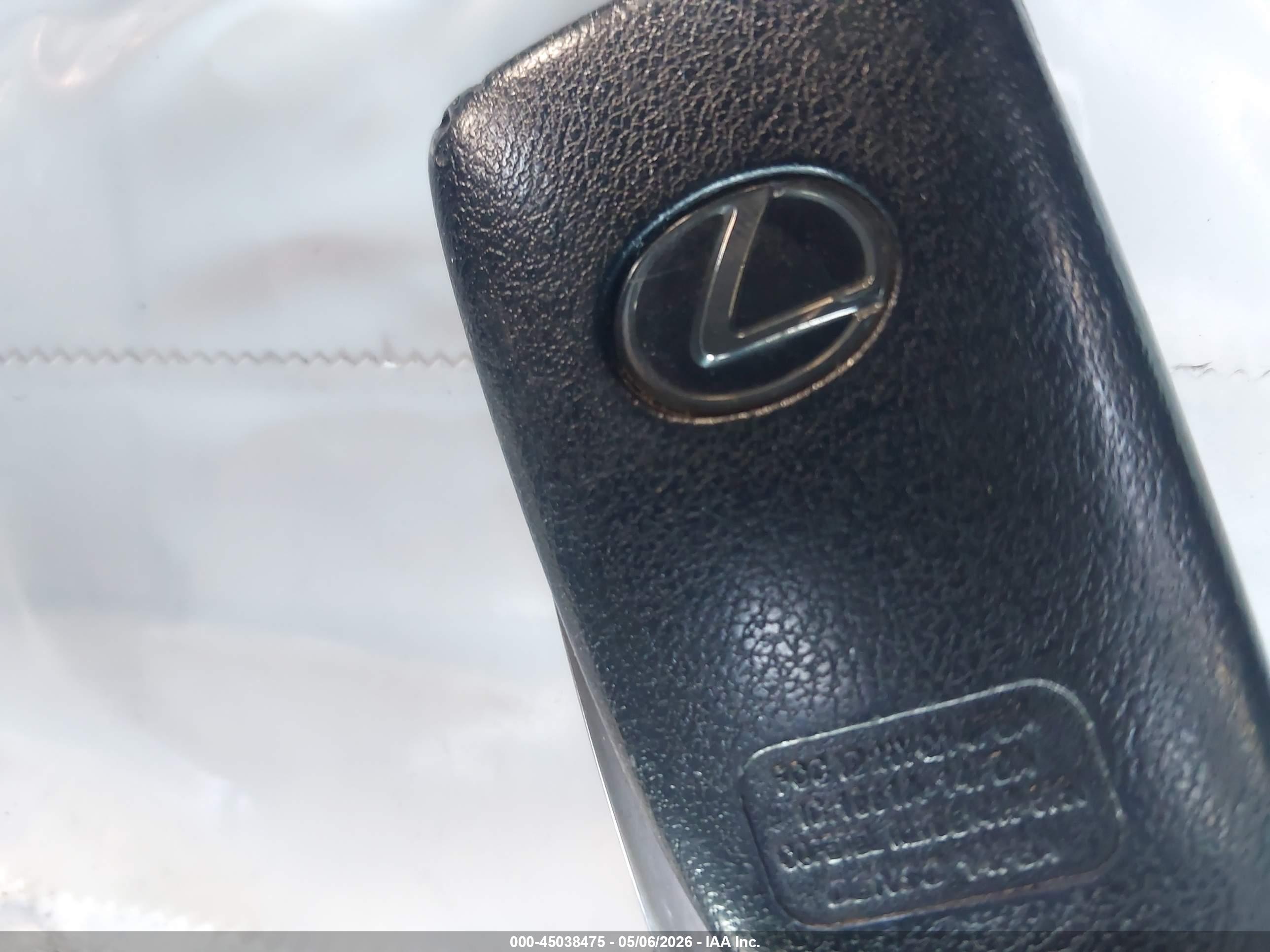 LEXUS IS image 11