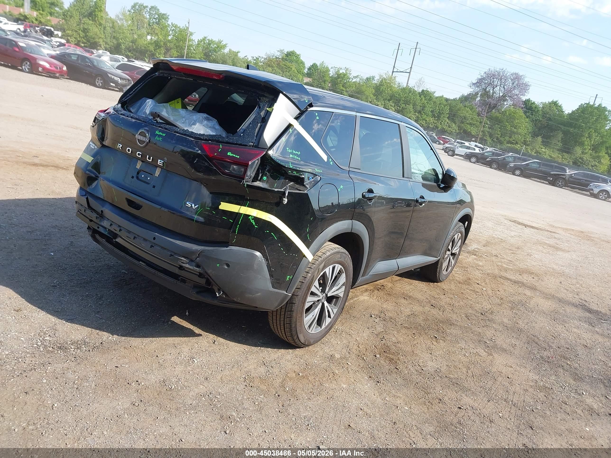 NISSAN ROGUE image 4
