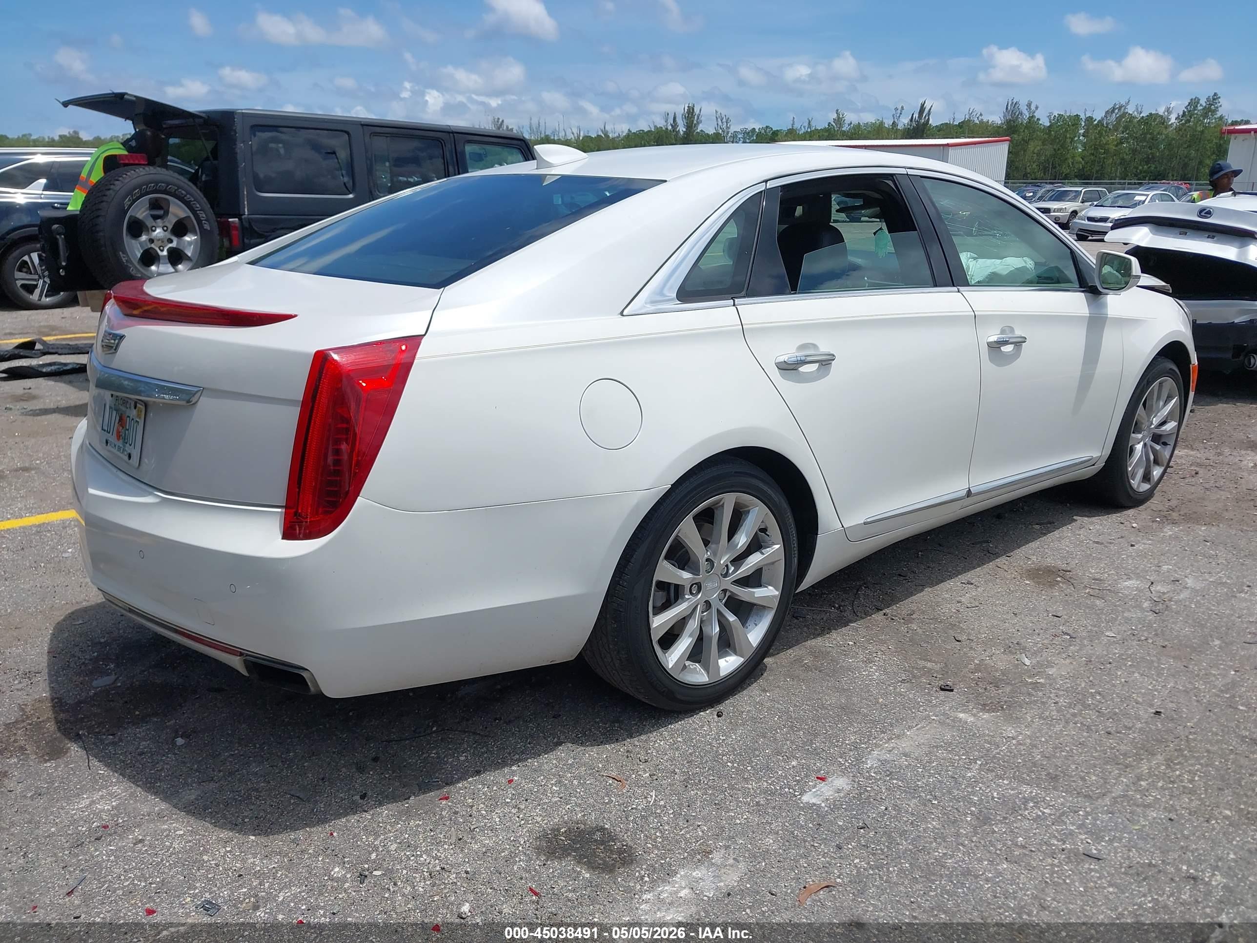 CADILLAC XTS image 4