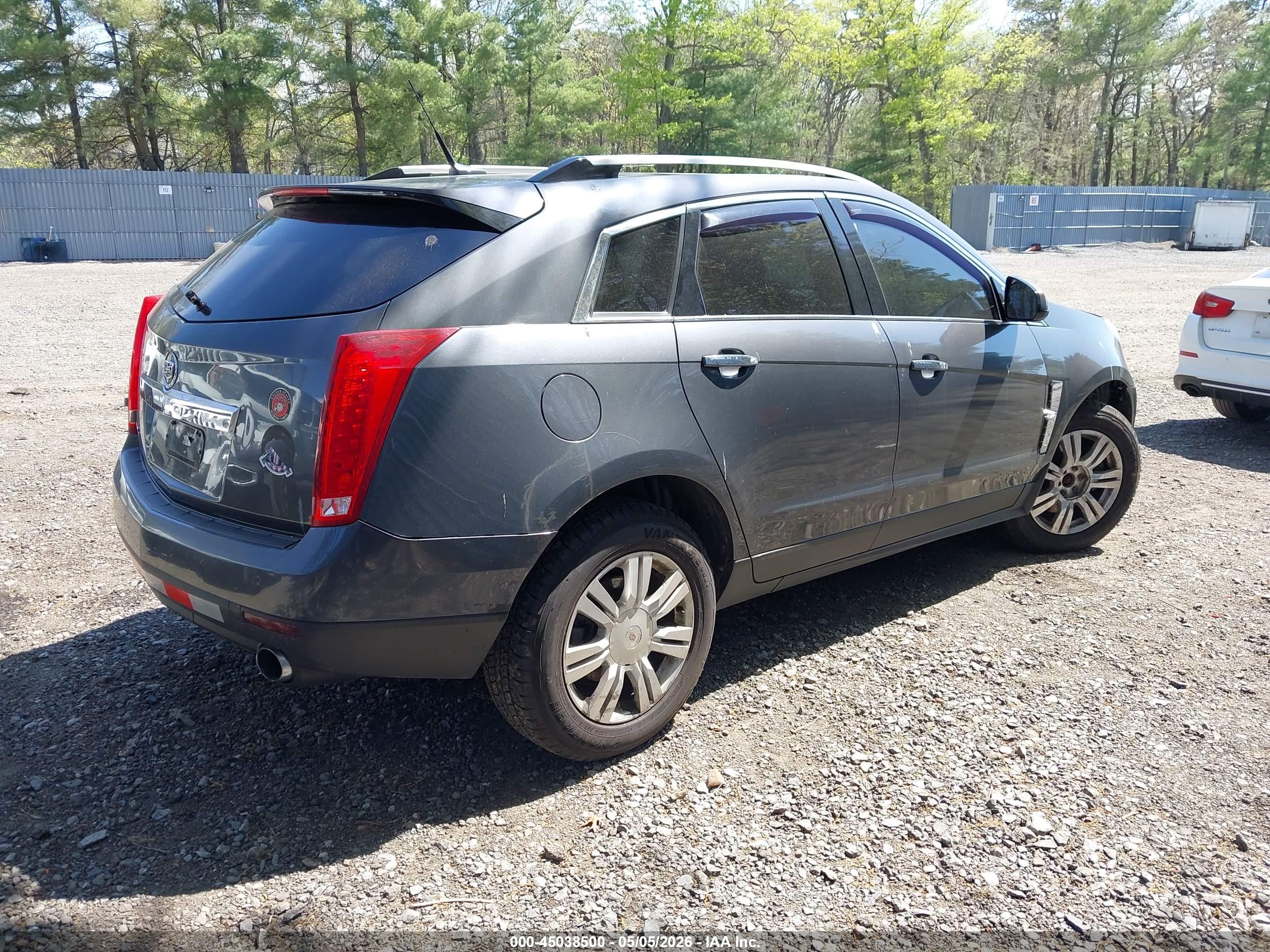 CADILLAC SRX image 4