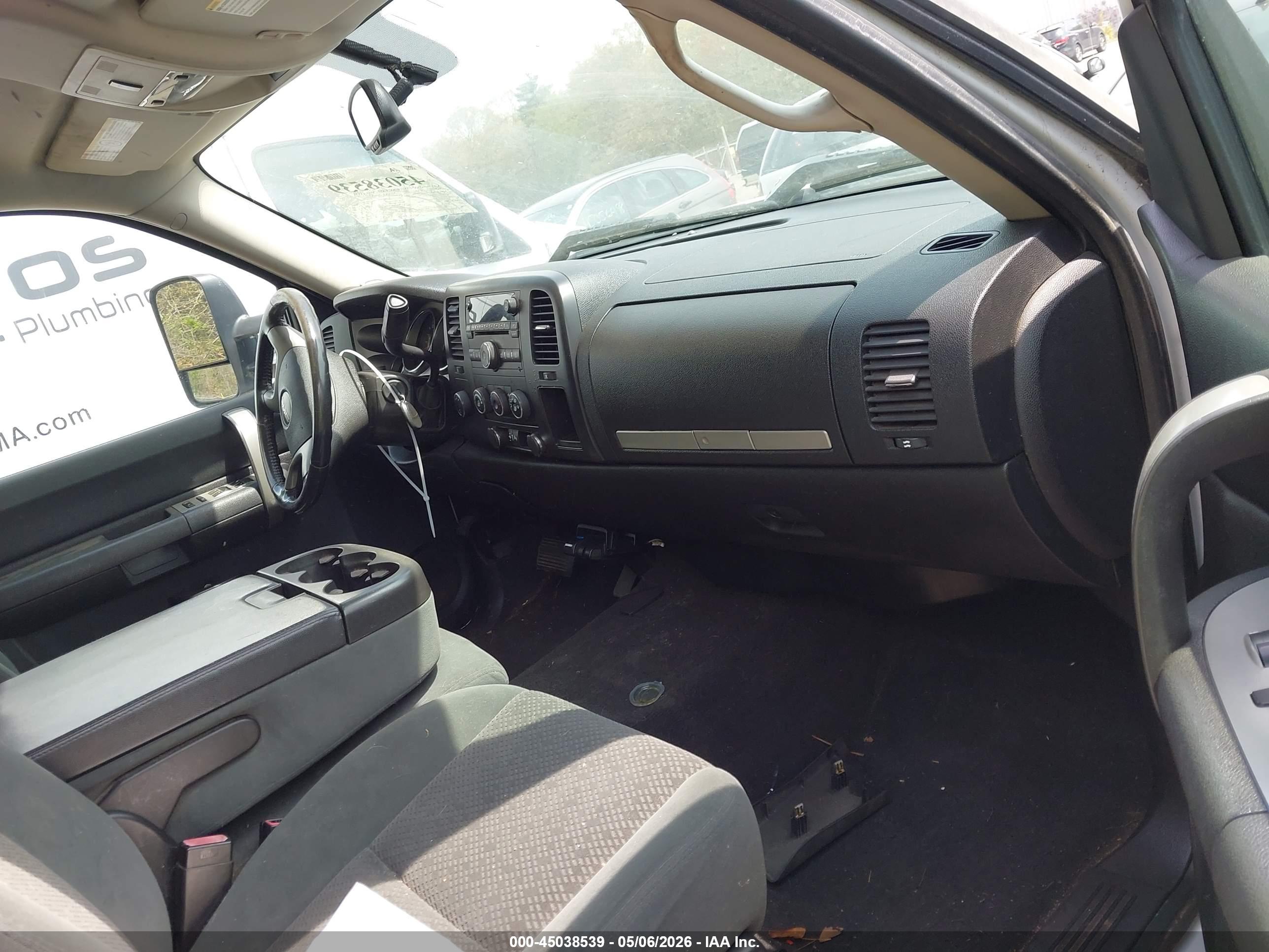 GMC SIERRA image 5