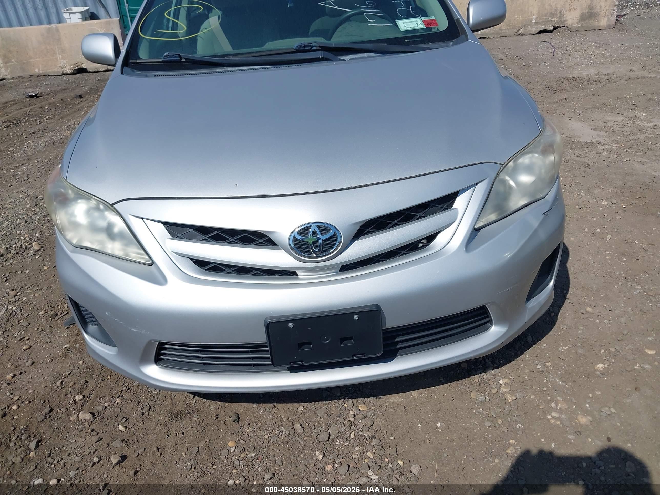 TOYOTA COROLLA image 6