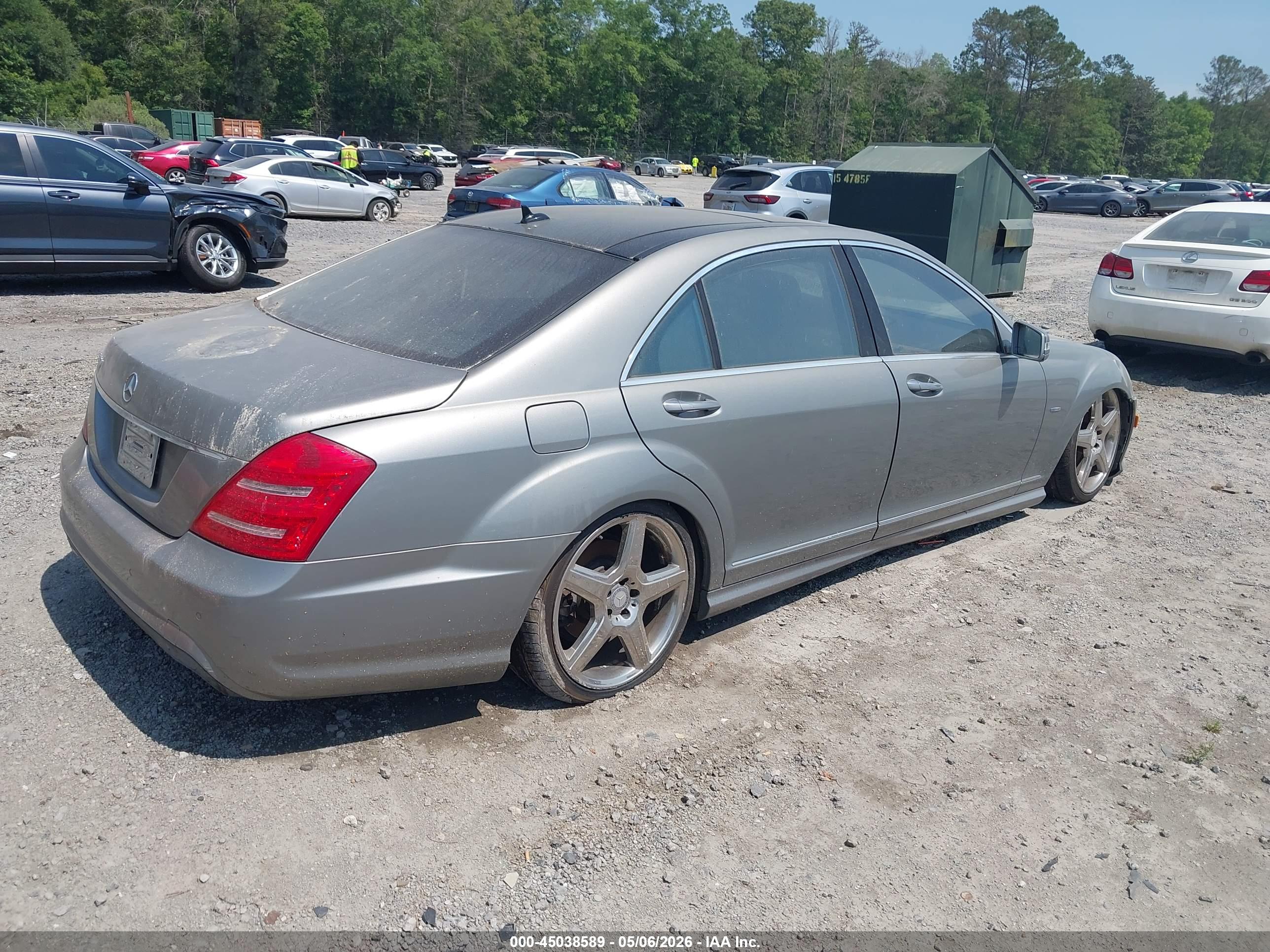 MERCEDES-BENZ S image 4