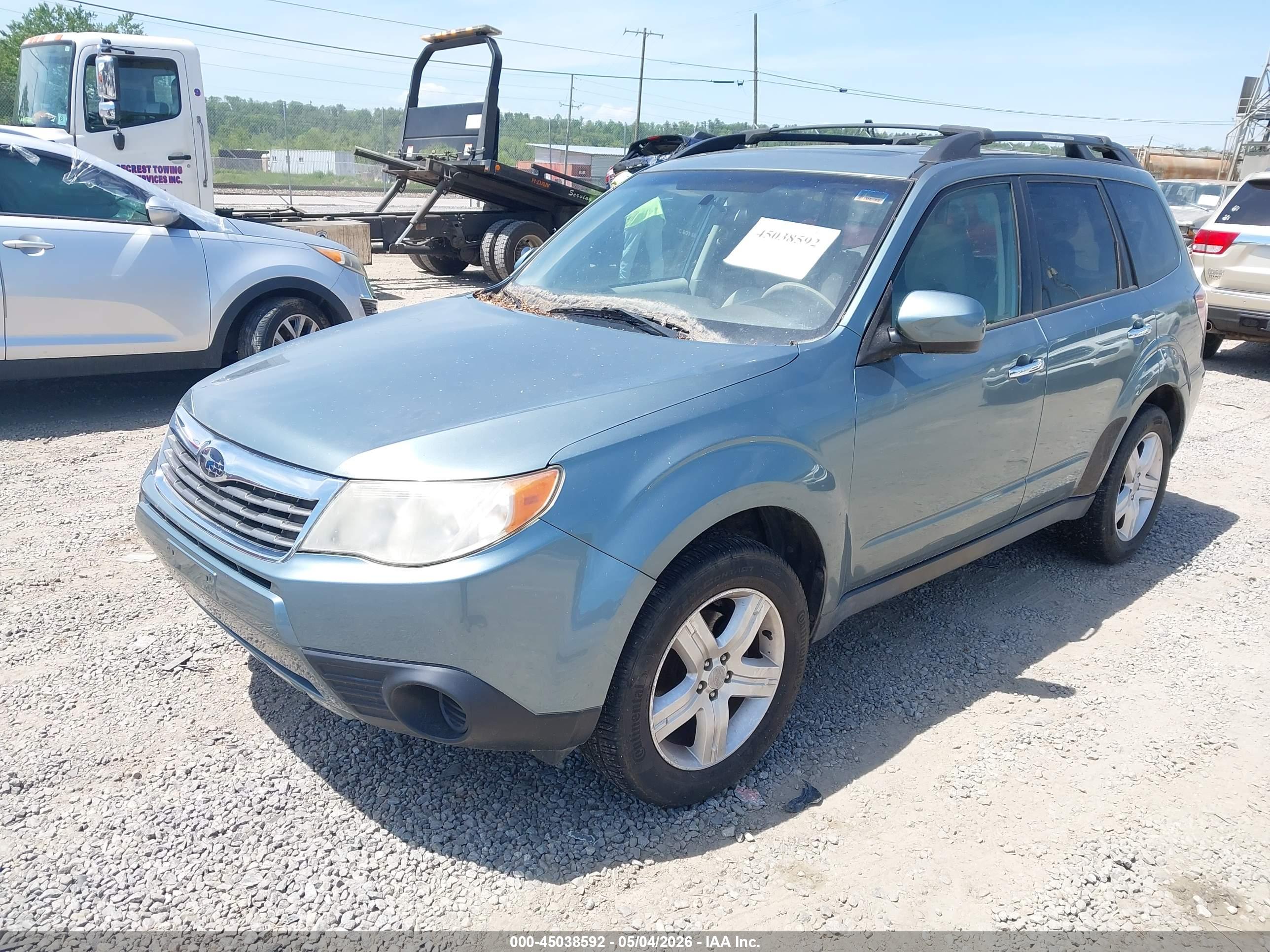 SUBARU FORESTER image 2