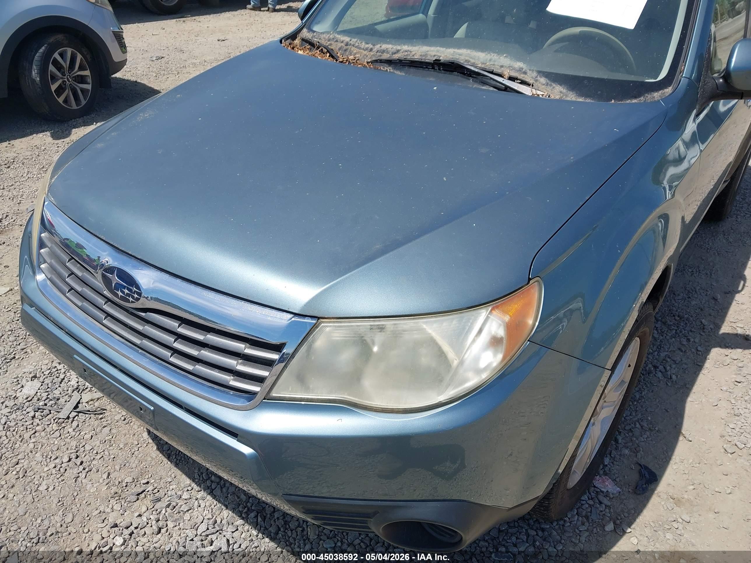 SUBARU FORESTER image 6
