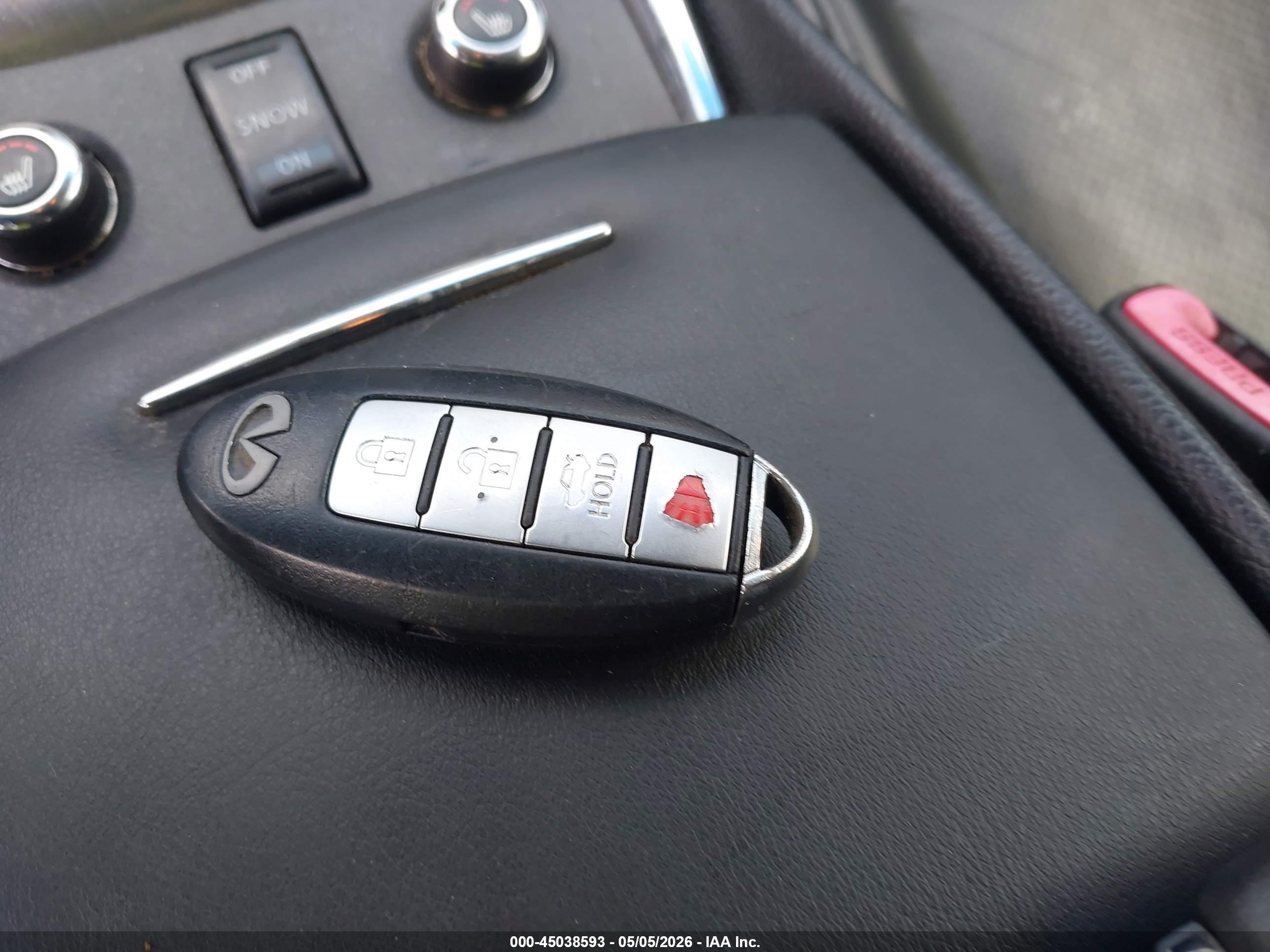 INFINITI G37X image 11