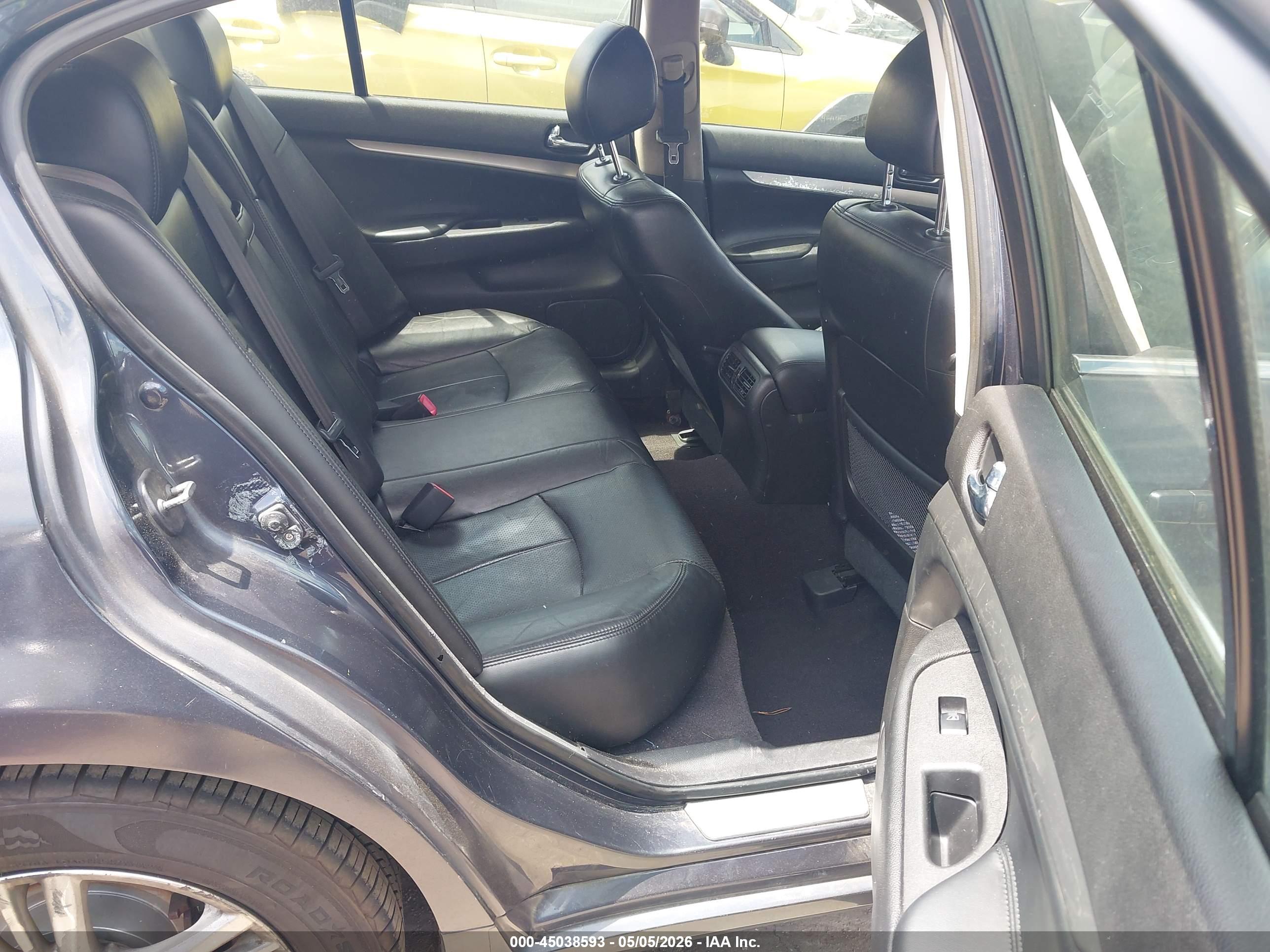 INFINITI G37X image 8