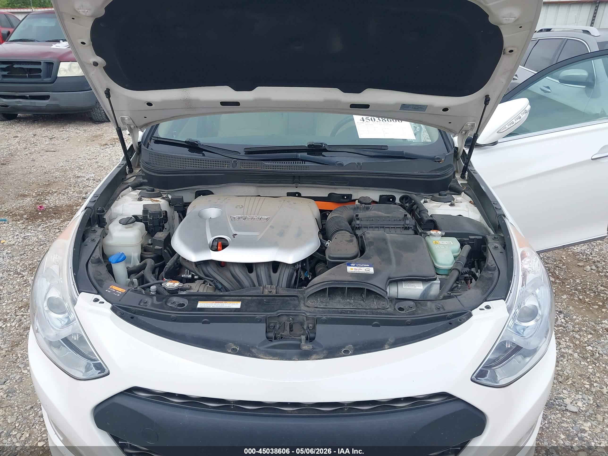 HYUNDAI SONATA image 10
