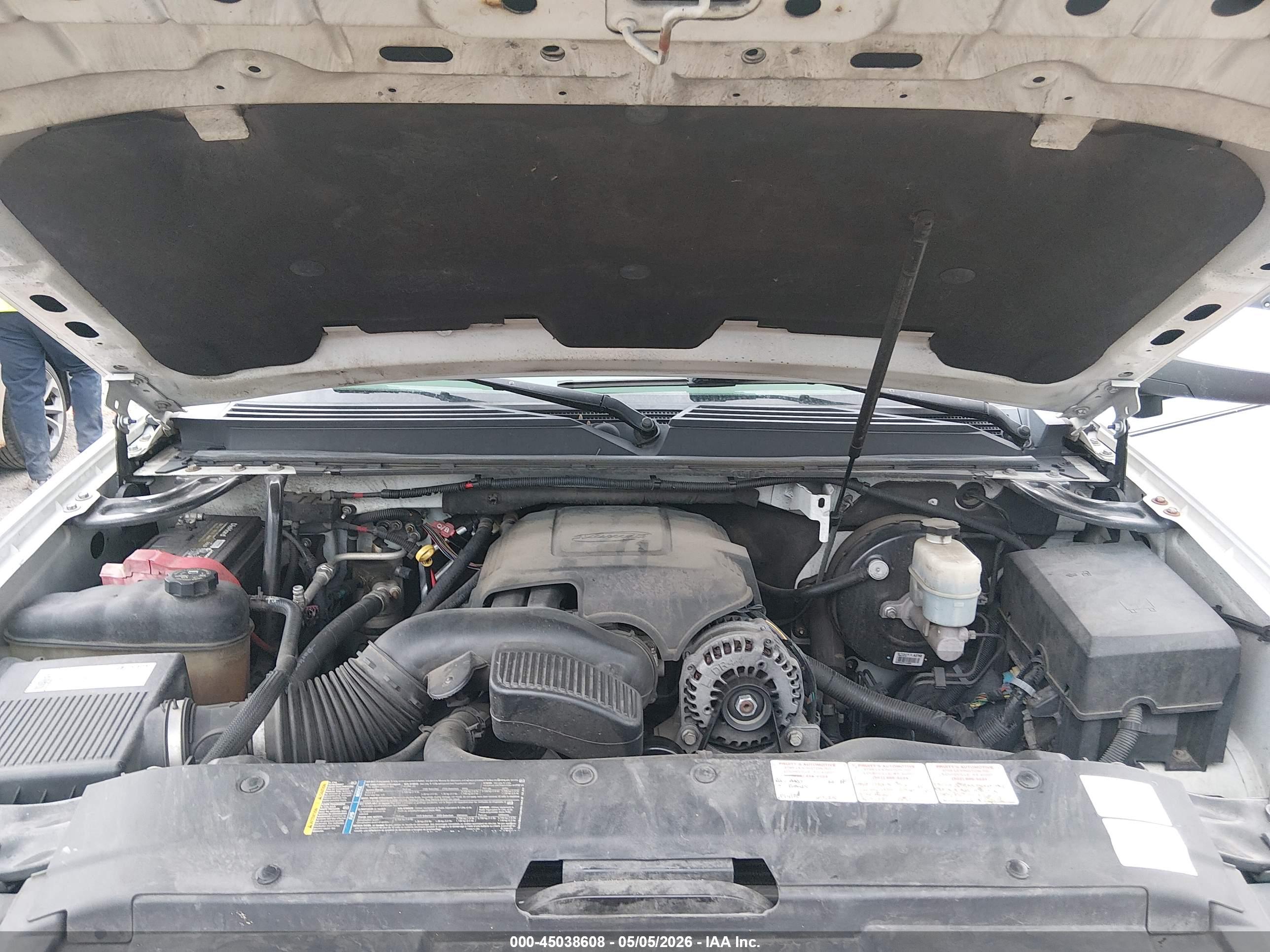 CHEVROLET TAHOE image 10