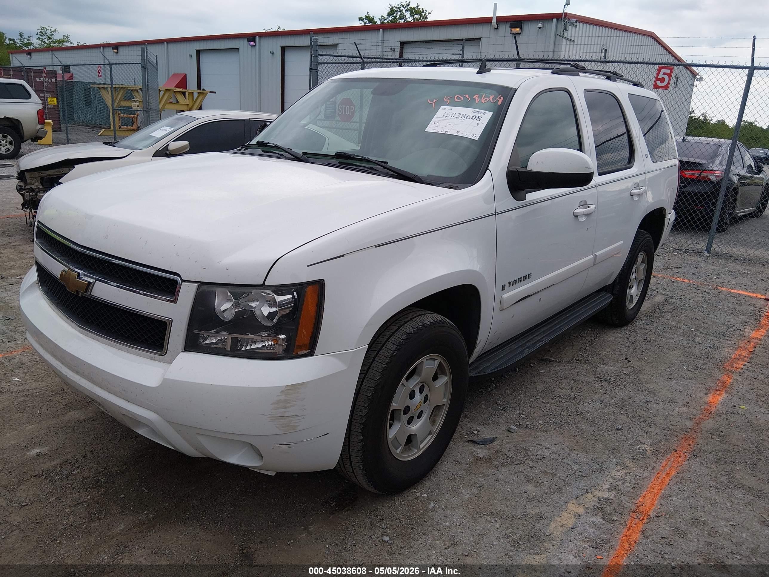 CHEVROLET TAHOE image 2