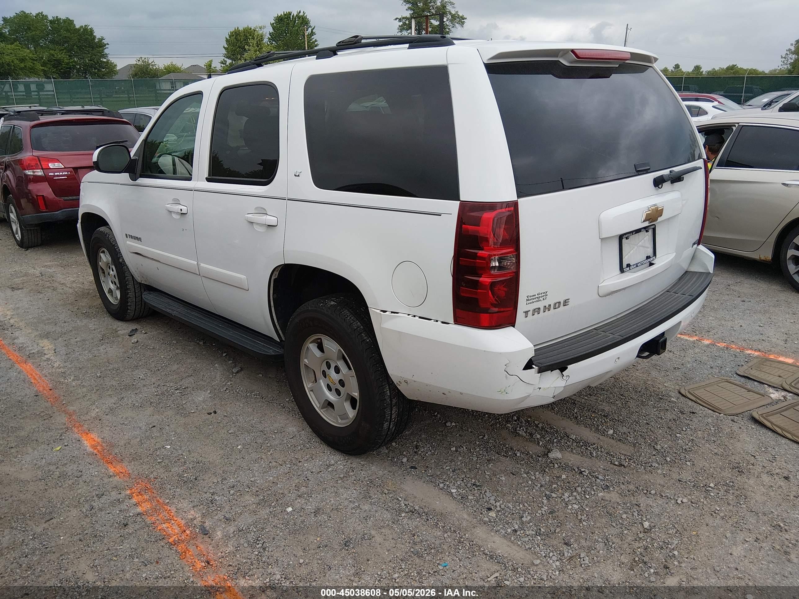 CHEVROLET TAHOE image 3