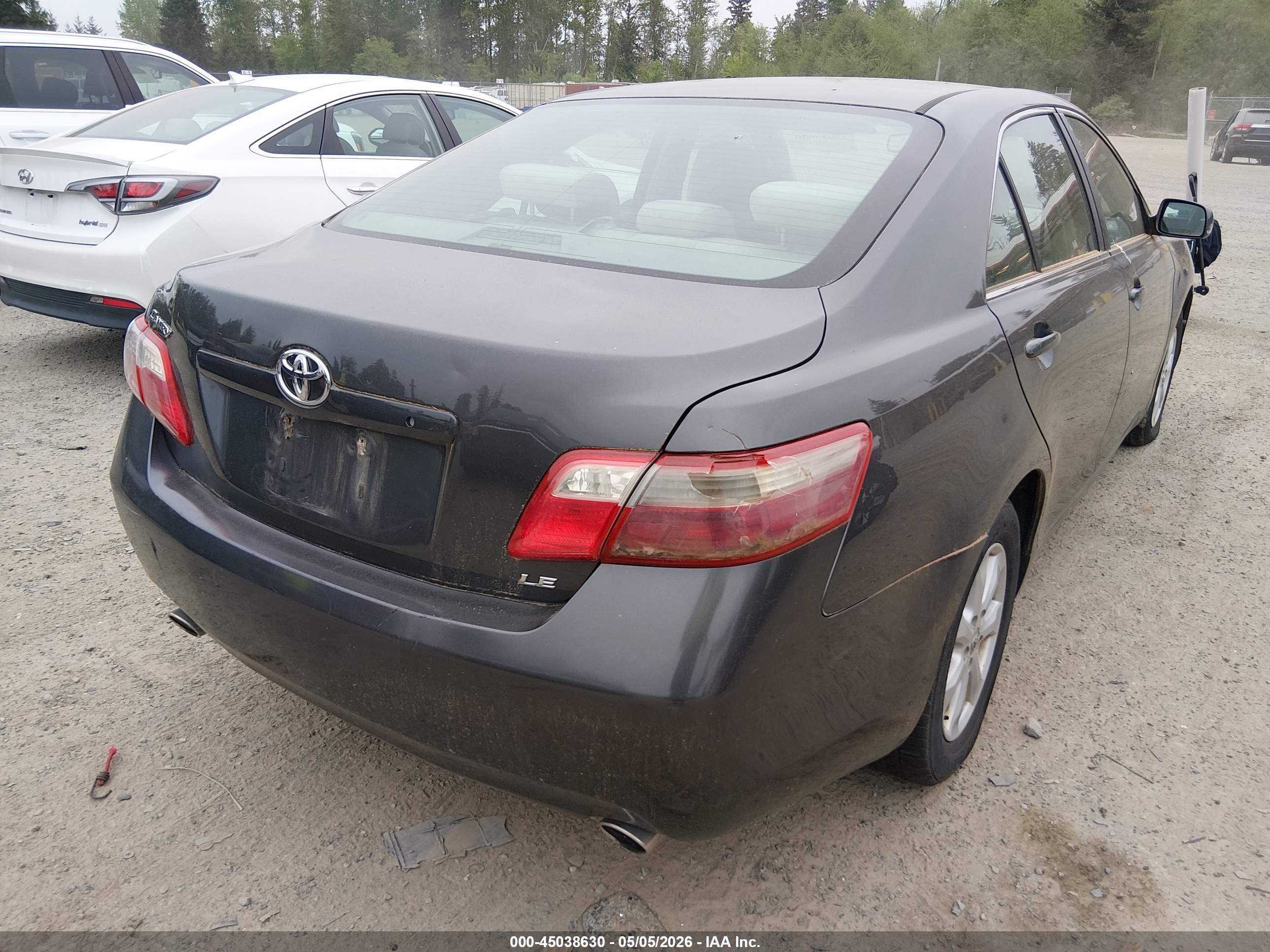 TOYOTA CAMRY image 6