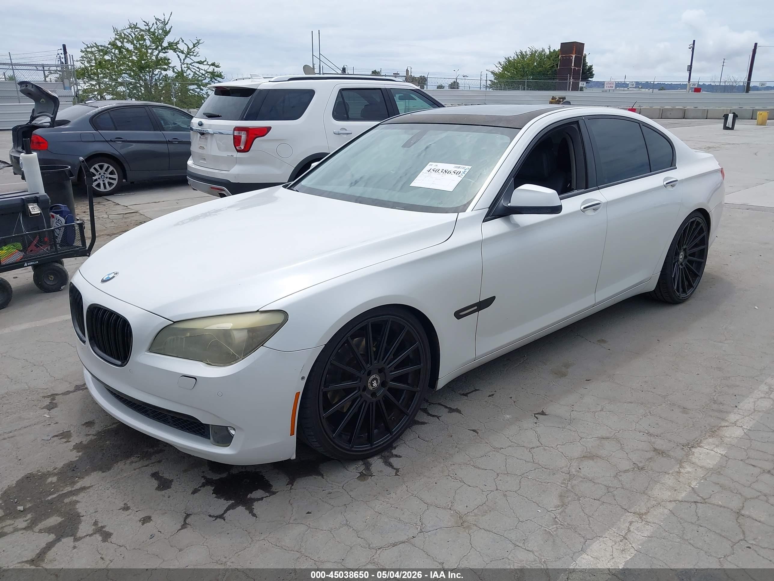 BMW 740I image 2