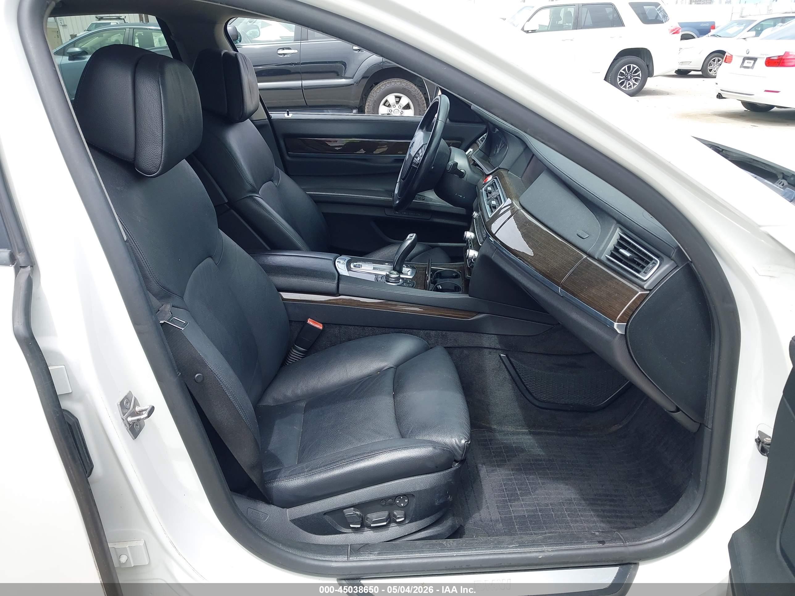 BMW 740I image 5