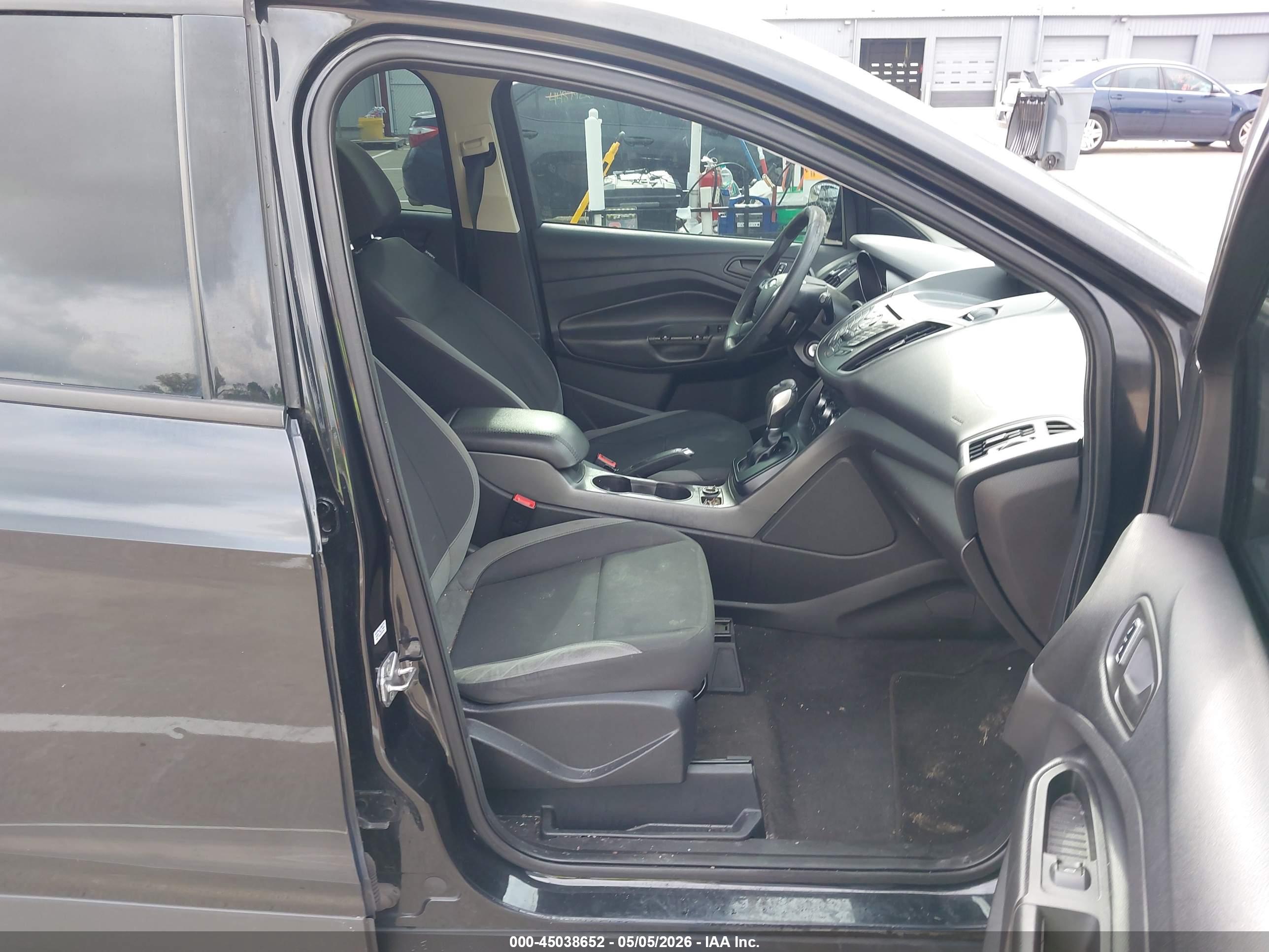 FORD ESCAPE image 5