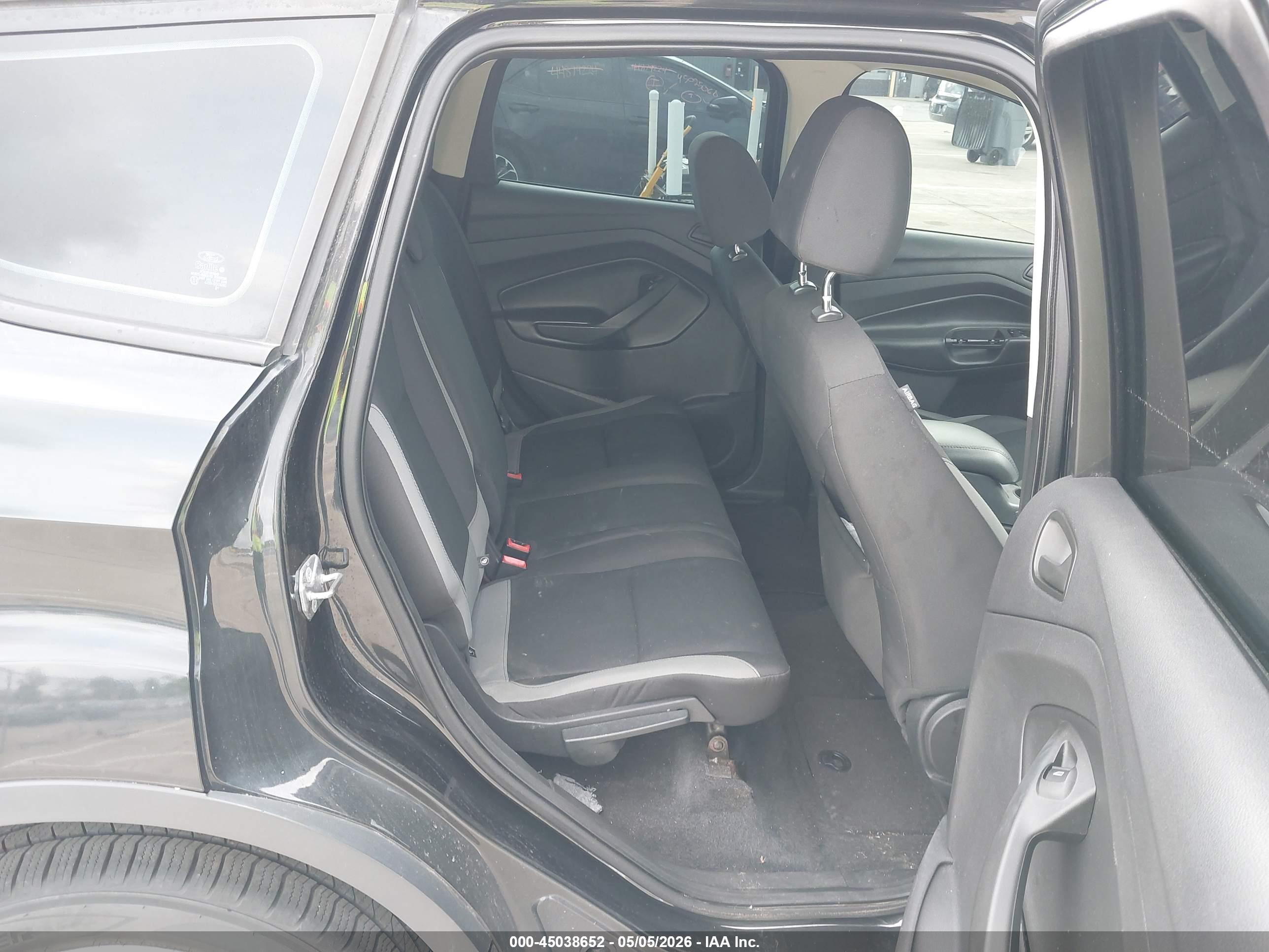 FORD ESCAPE image 8