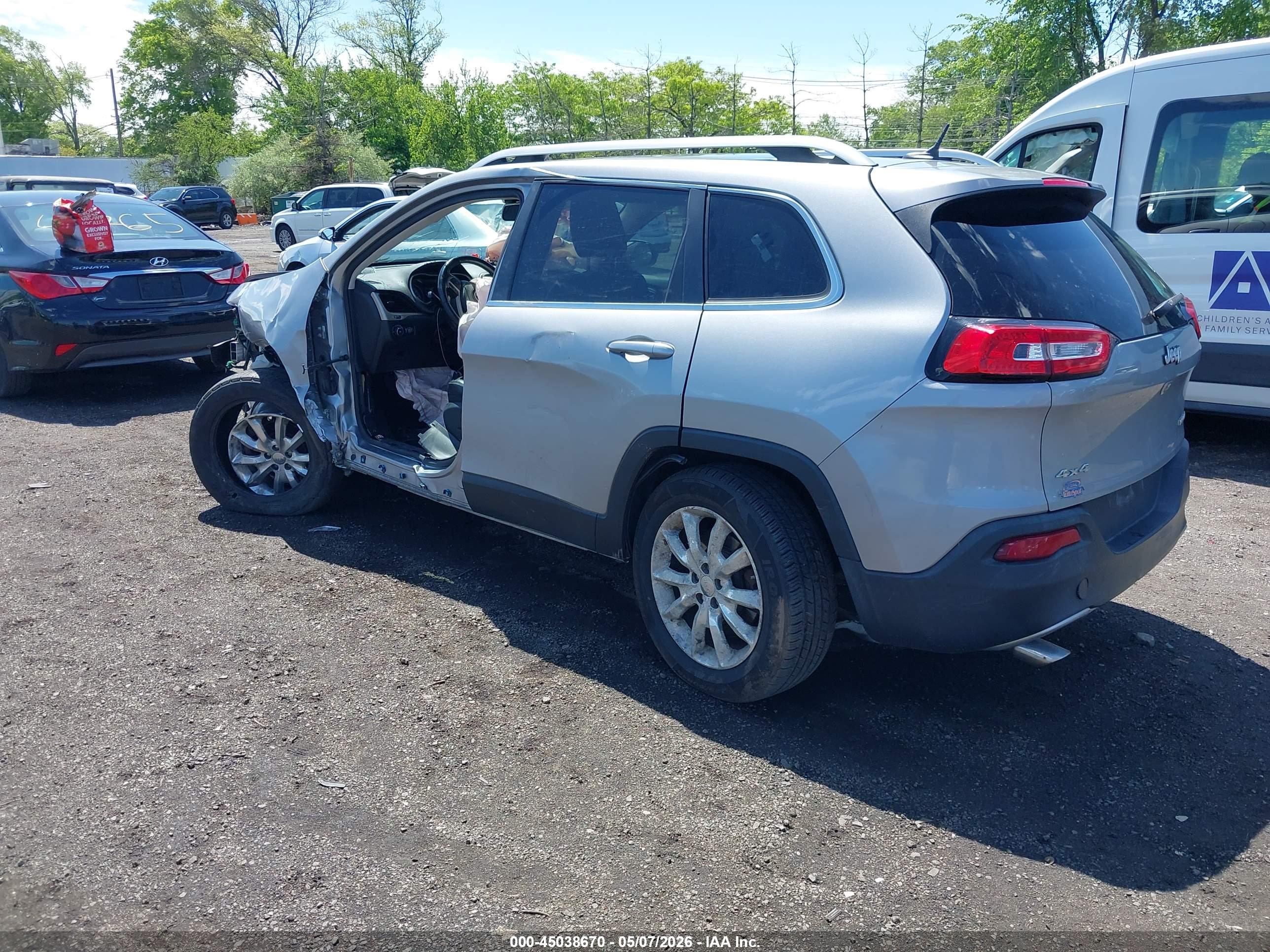 JEEP CHEROKEE image 3