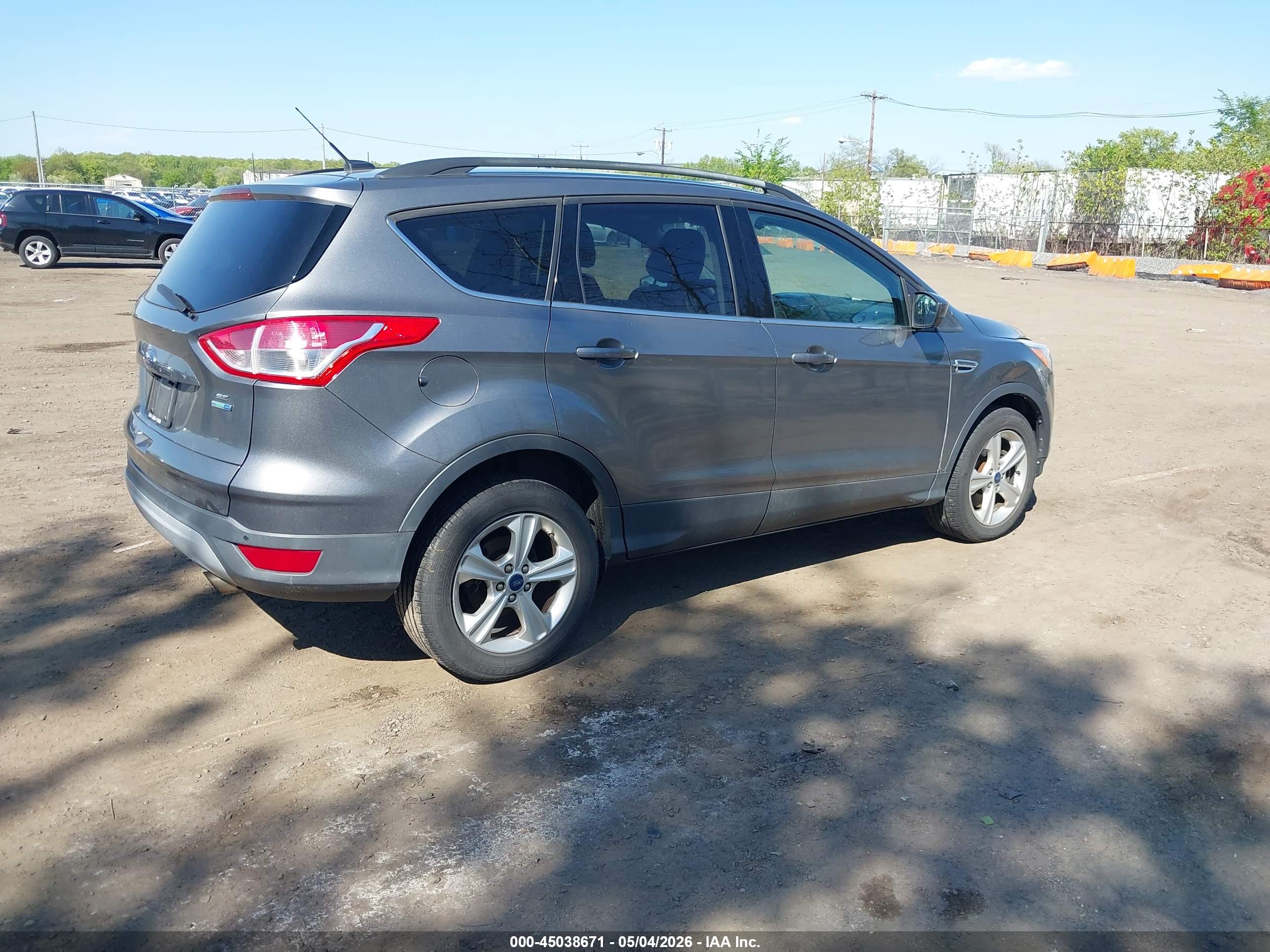 FORD ESCAPE image 4