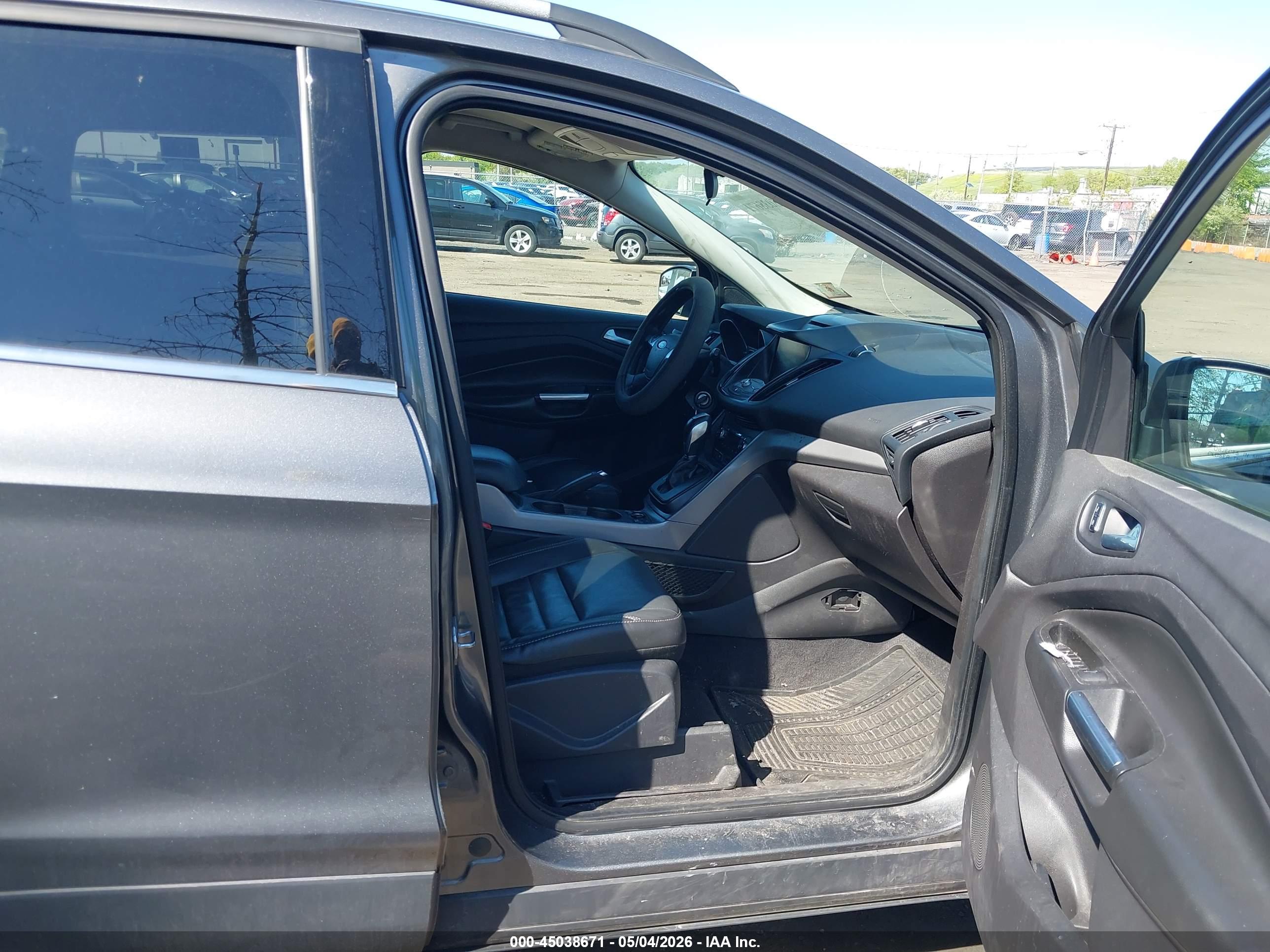 FORD ESCAPE image 5
