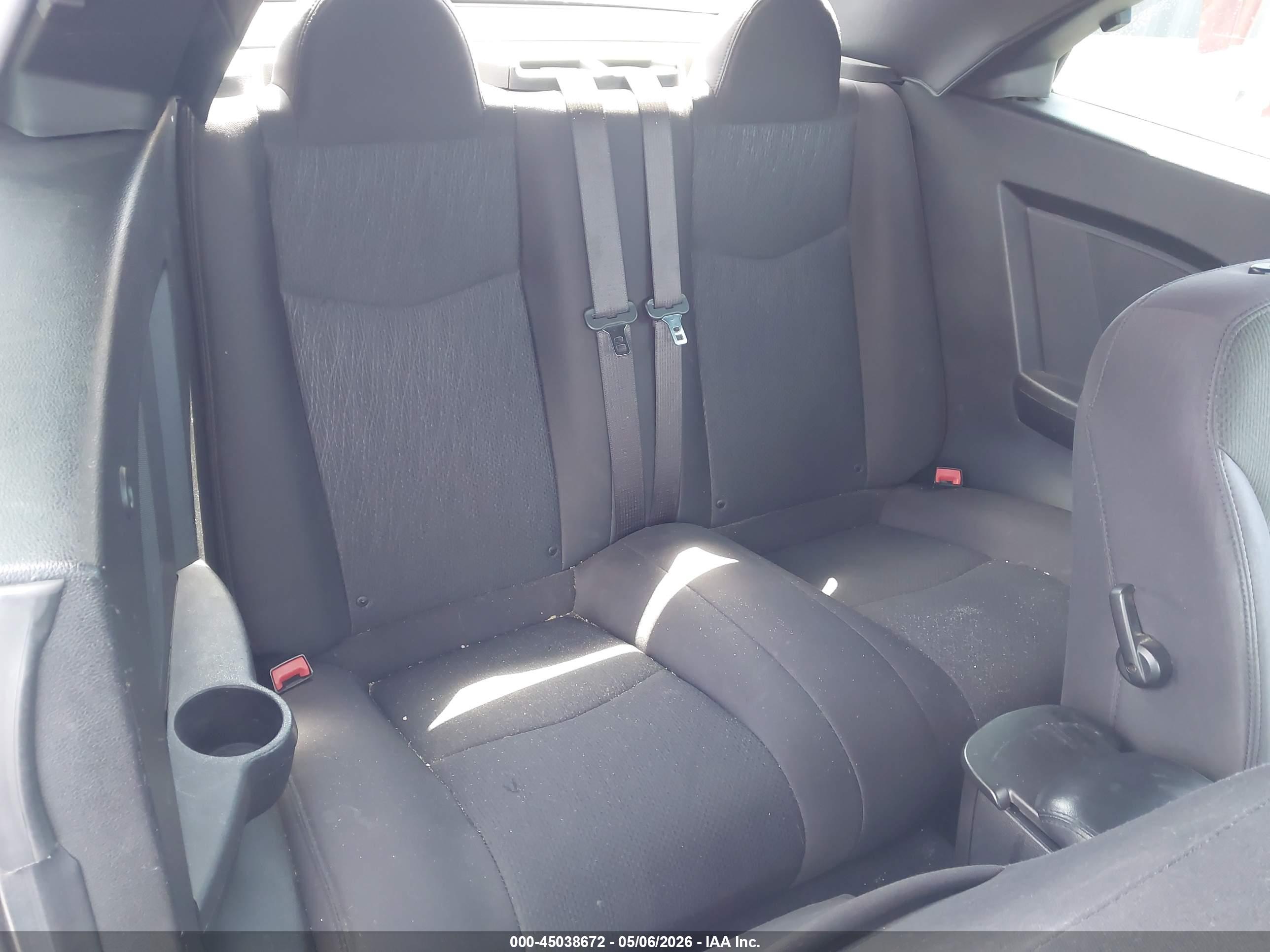 CHRYSLER 200 image 8