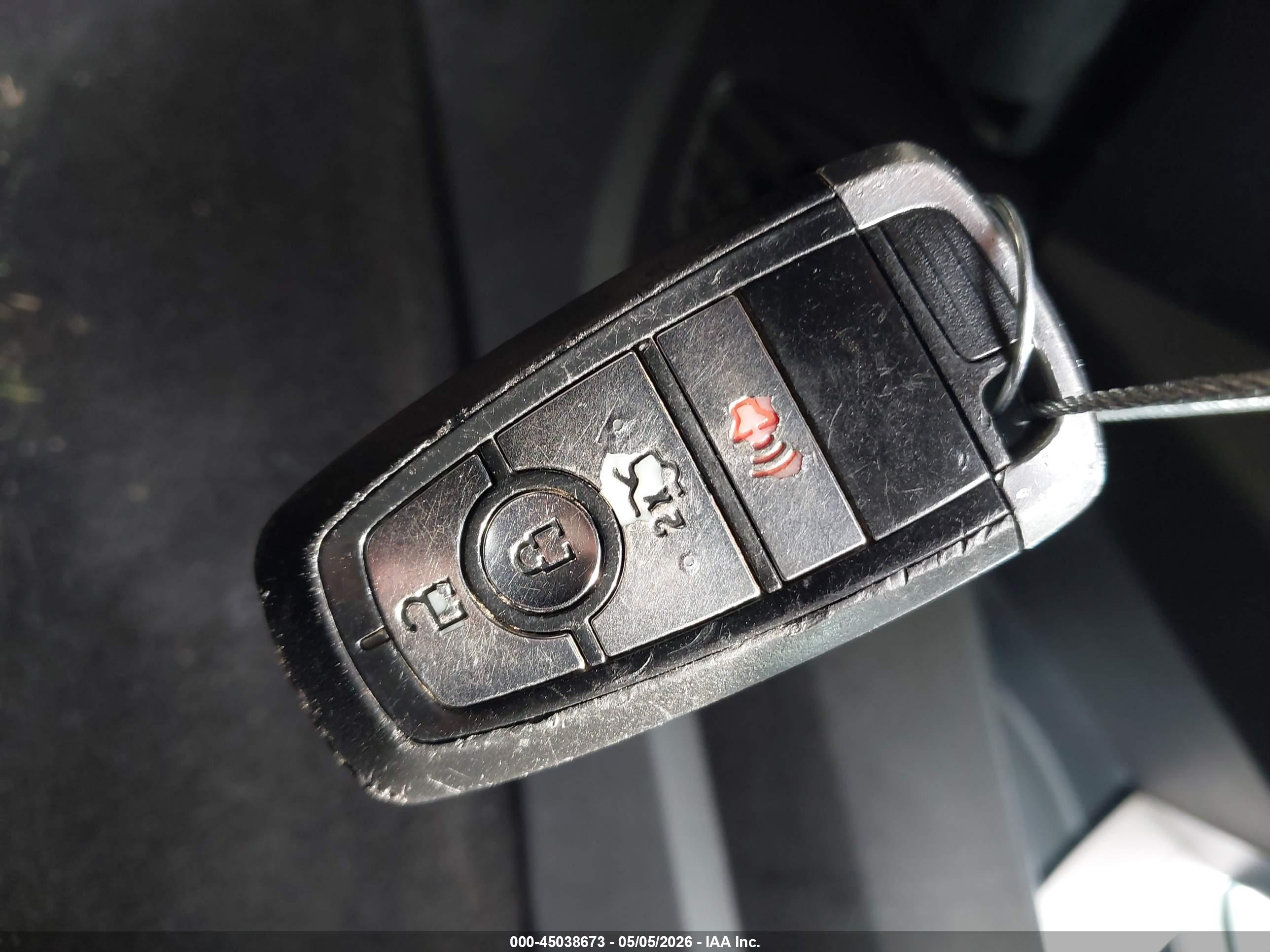 FORD FUSION image 11