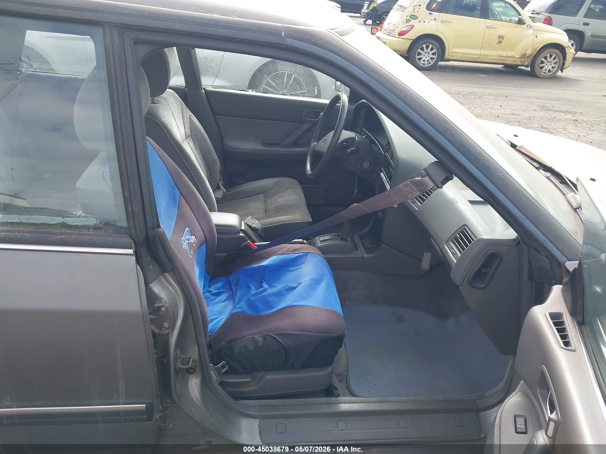 SUBARU LEGACY image 5