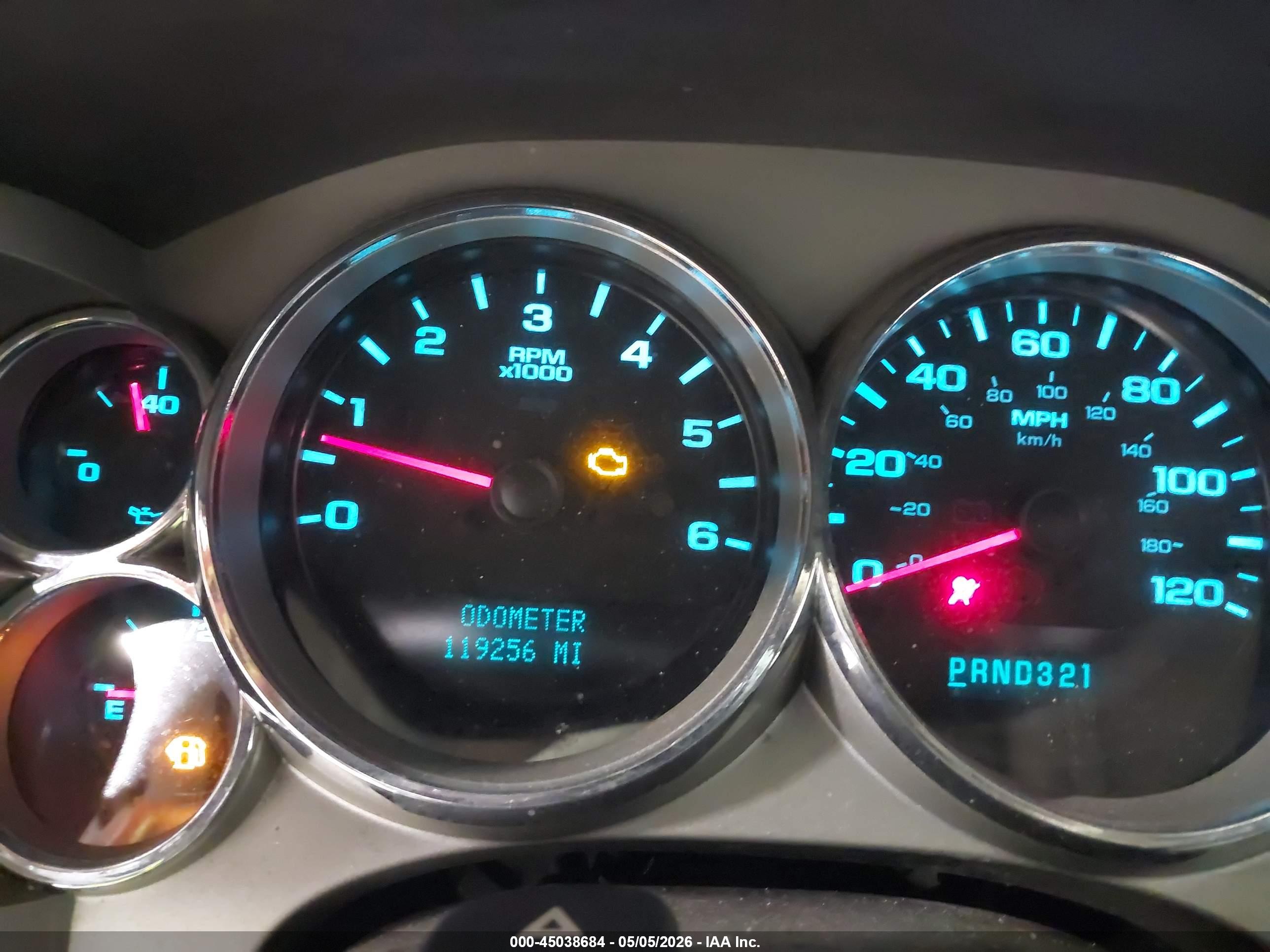 CHEVROLET SILVERADO image 7