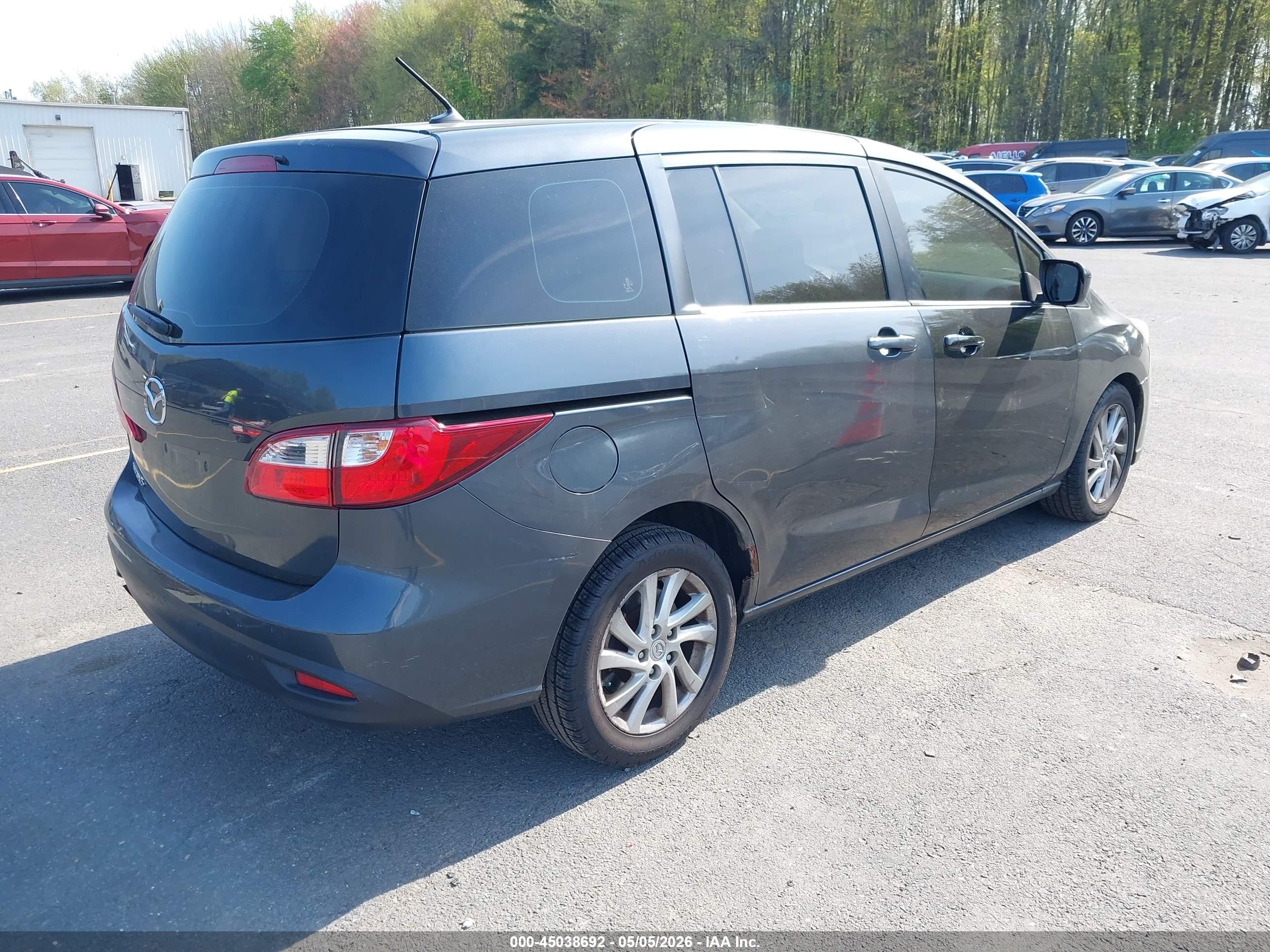 MAZDA MAZDA5 image 4