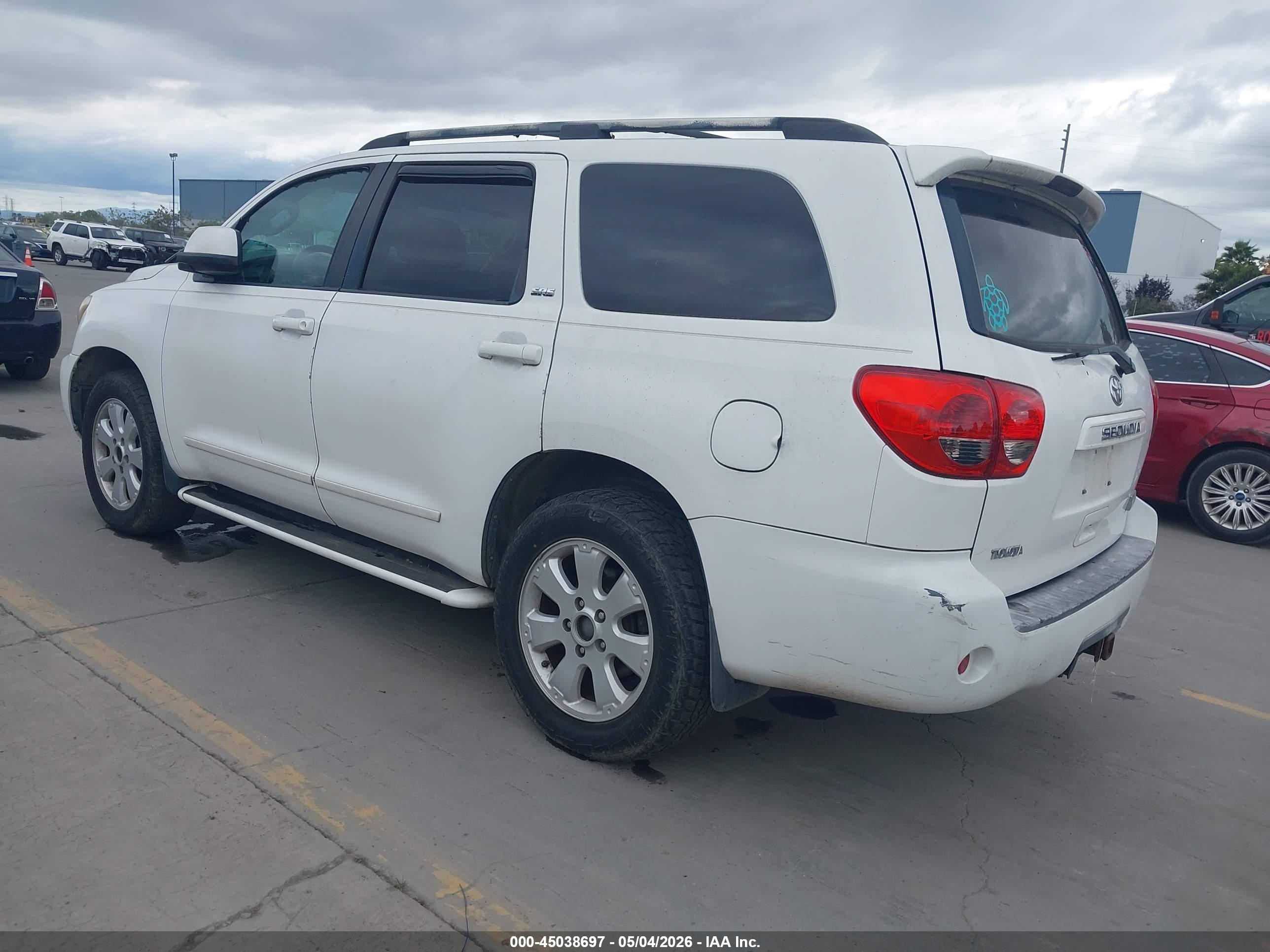 TOYOTA SEQUOIA image 3