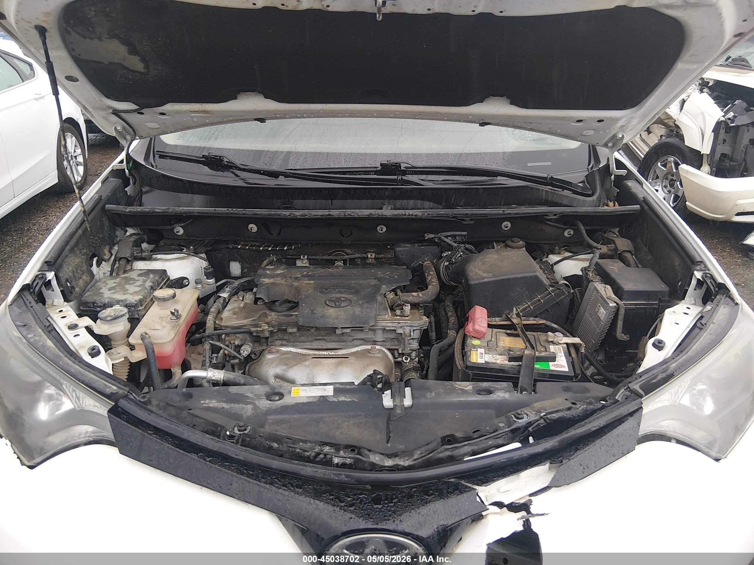 TOYOTA RAV4 image 10
