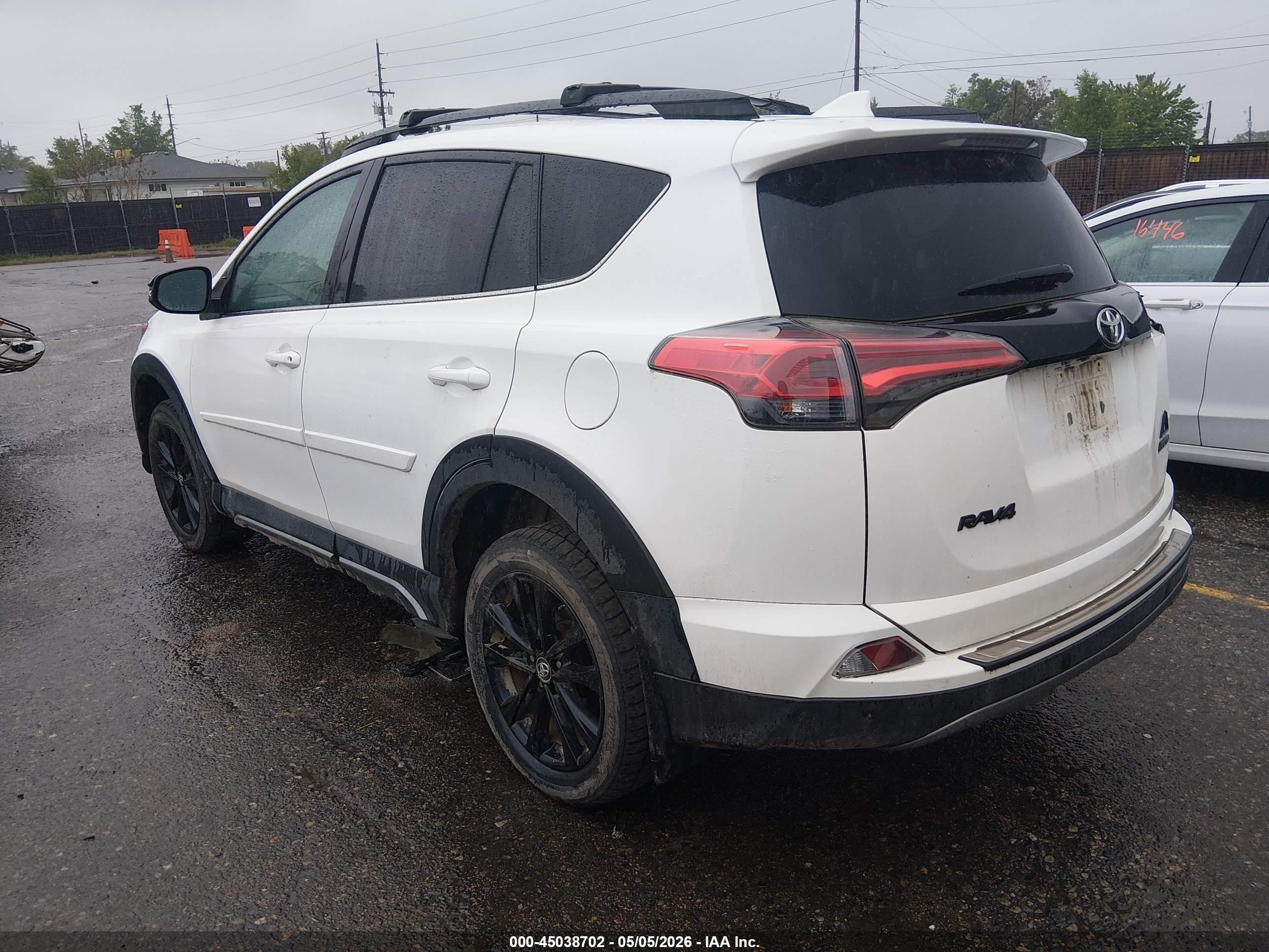TOYOTA RAV4 image 3