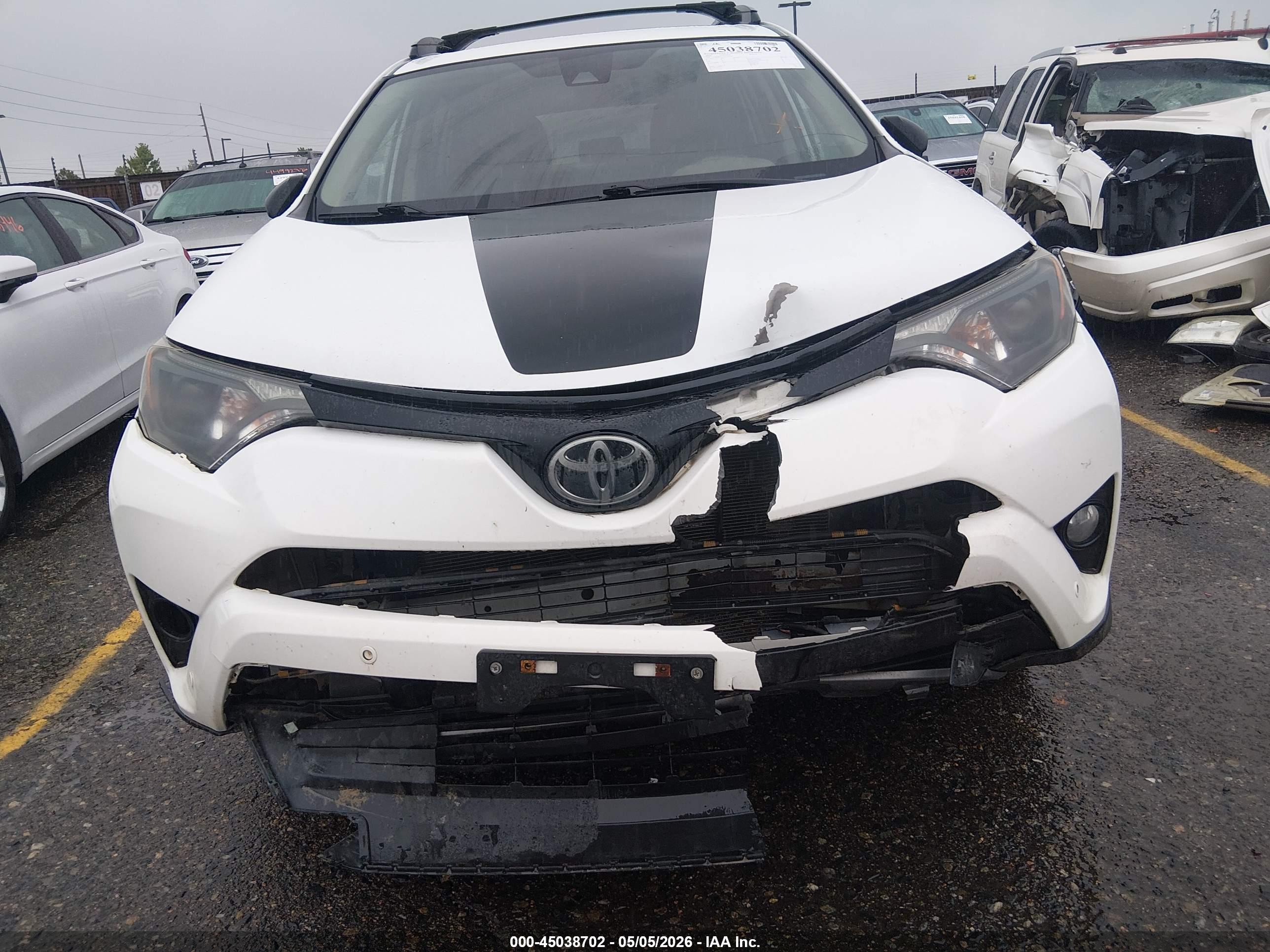TOYOTA RAV4 image 6