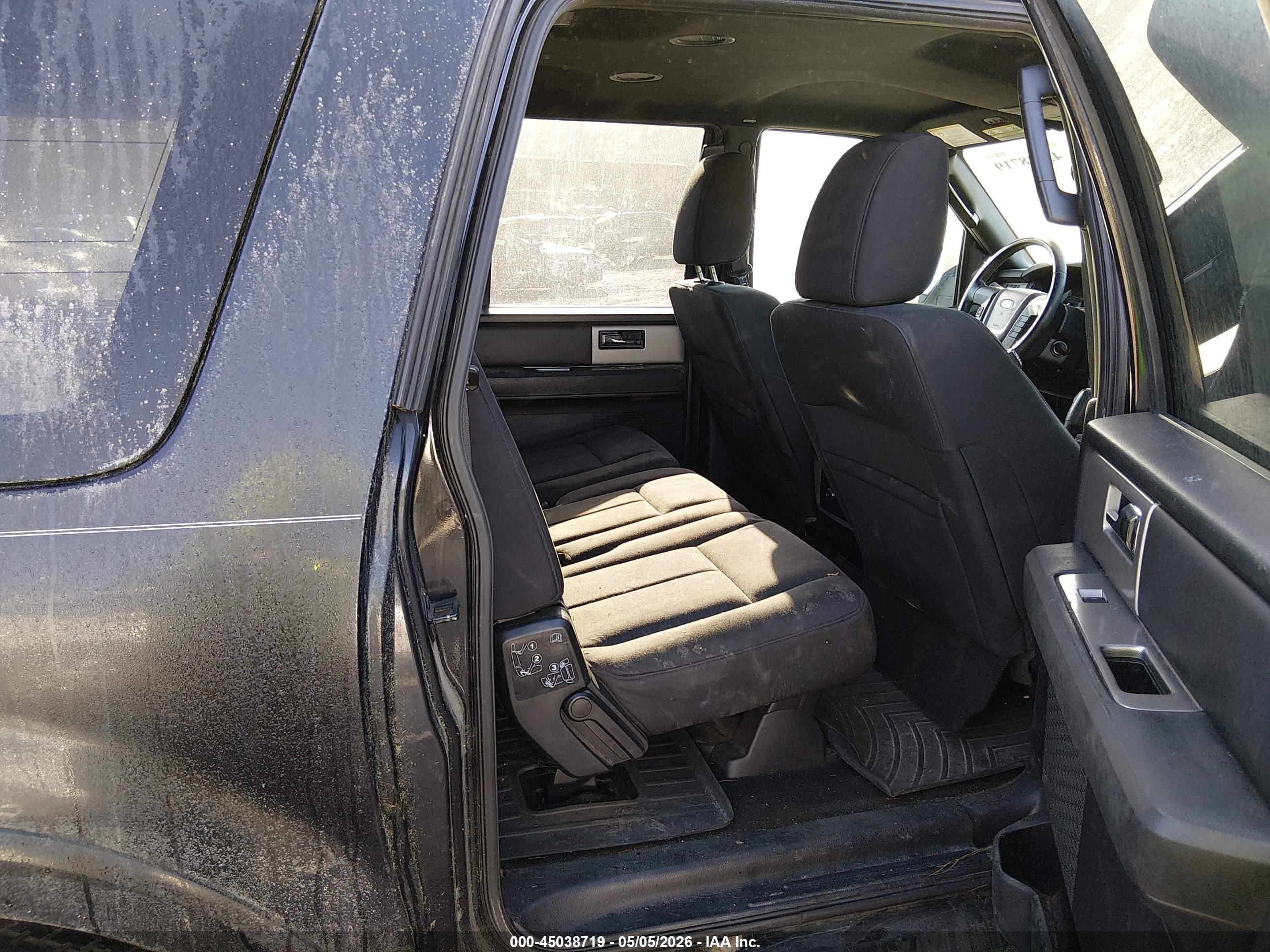 FORD EXPEDITION image 8