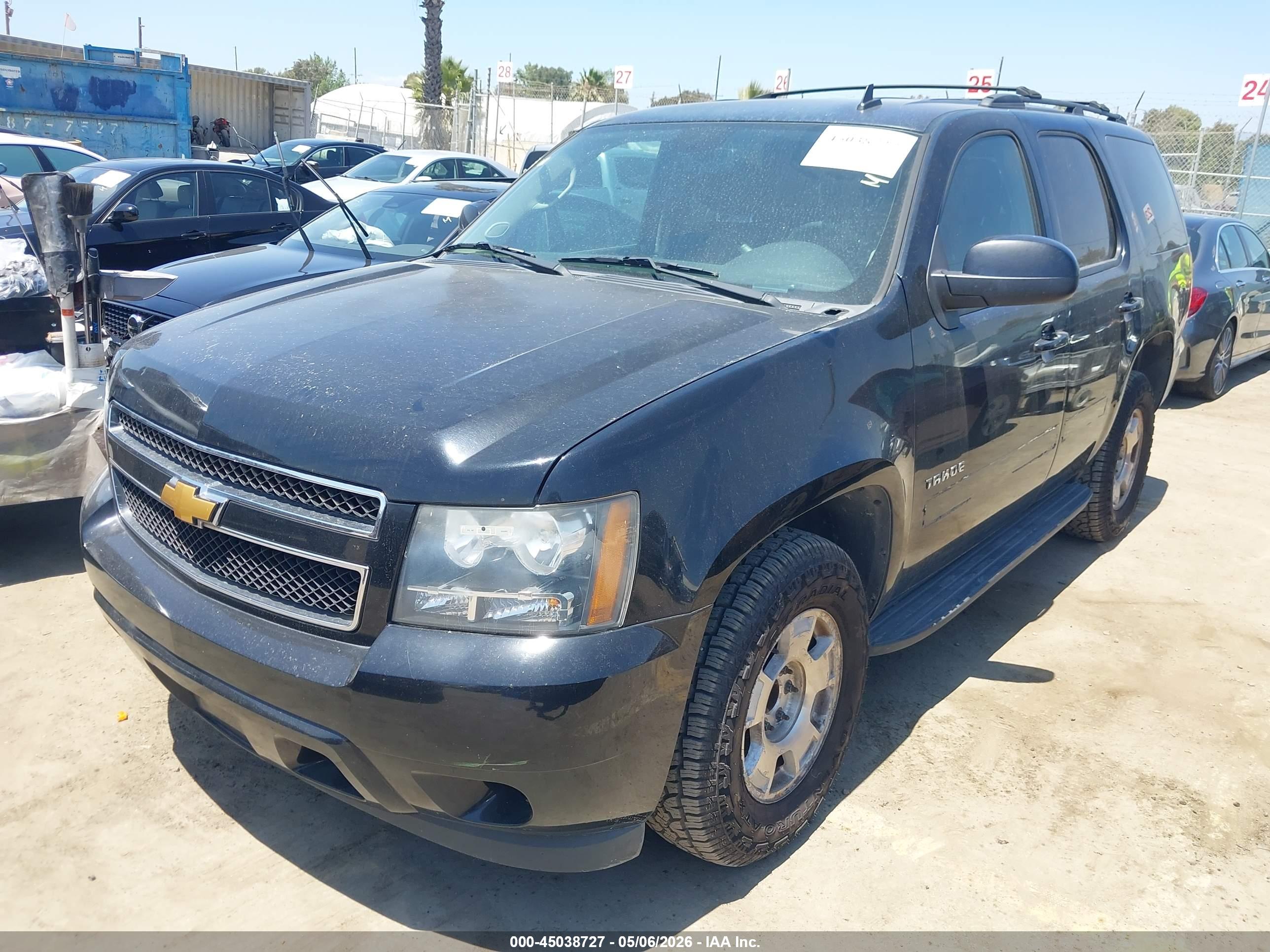 CHEVROLET TAHOE image 2