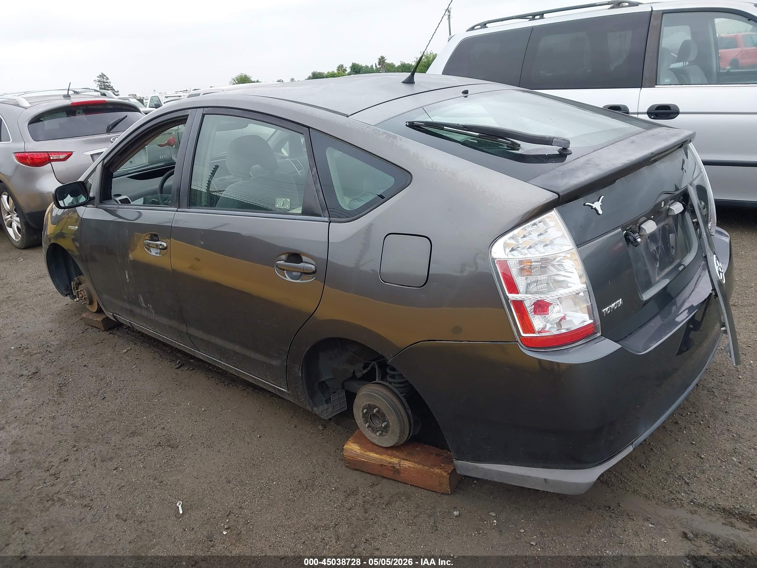 TOYOTA PRIUS image 3