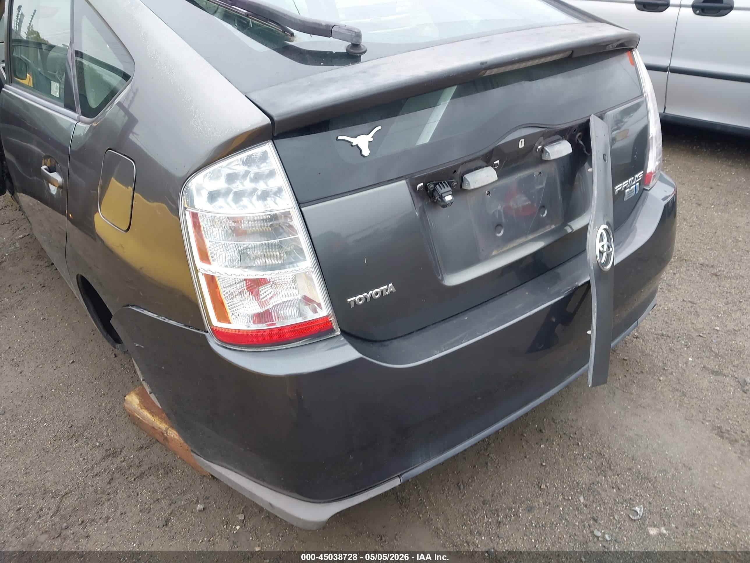 TOYOTA PRIUS image 6