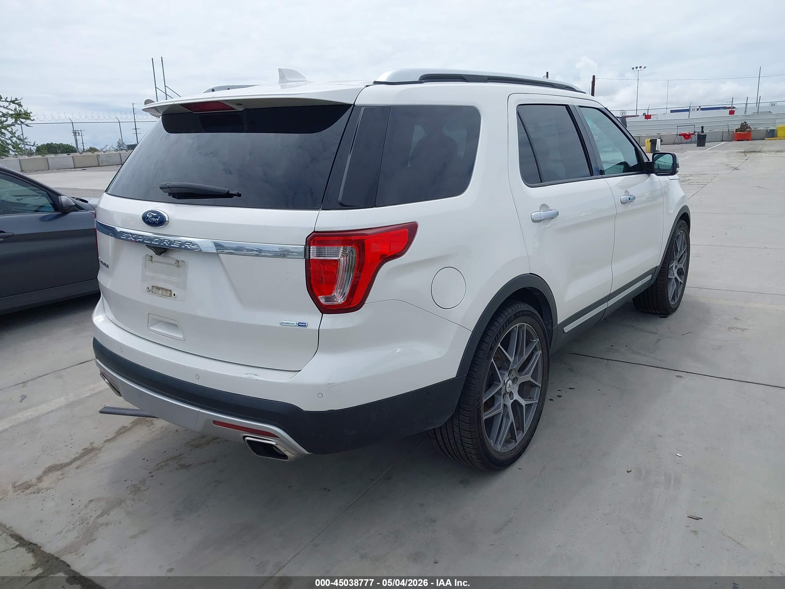 FORD EXPLORER image 4