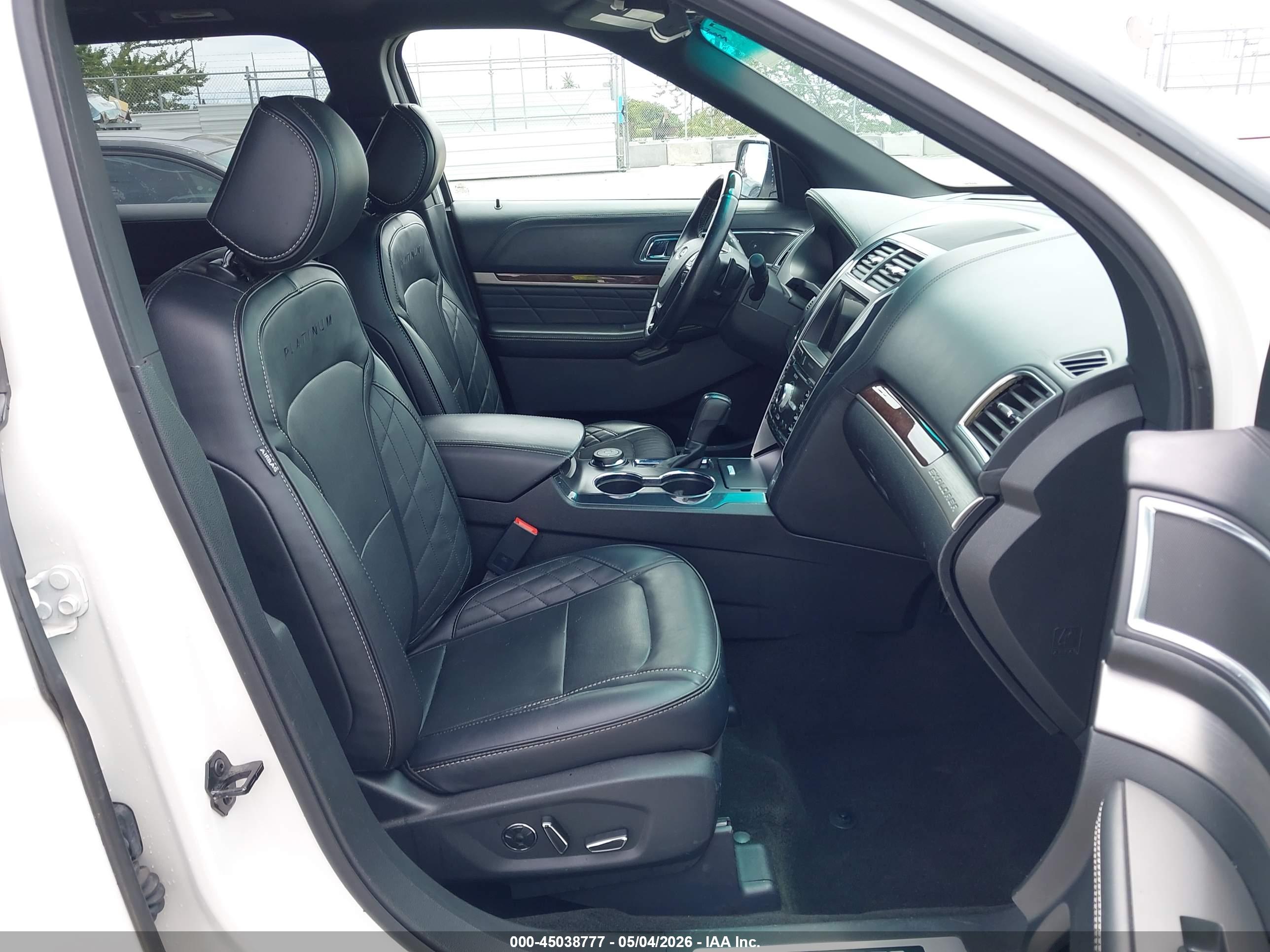 FORD EXPLORER image 5