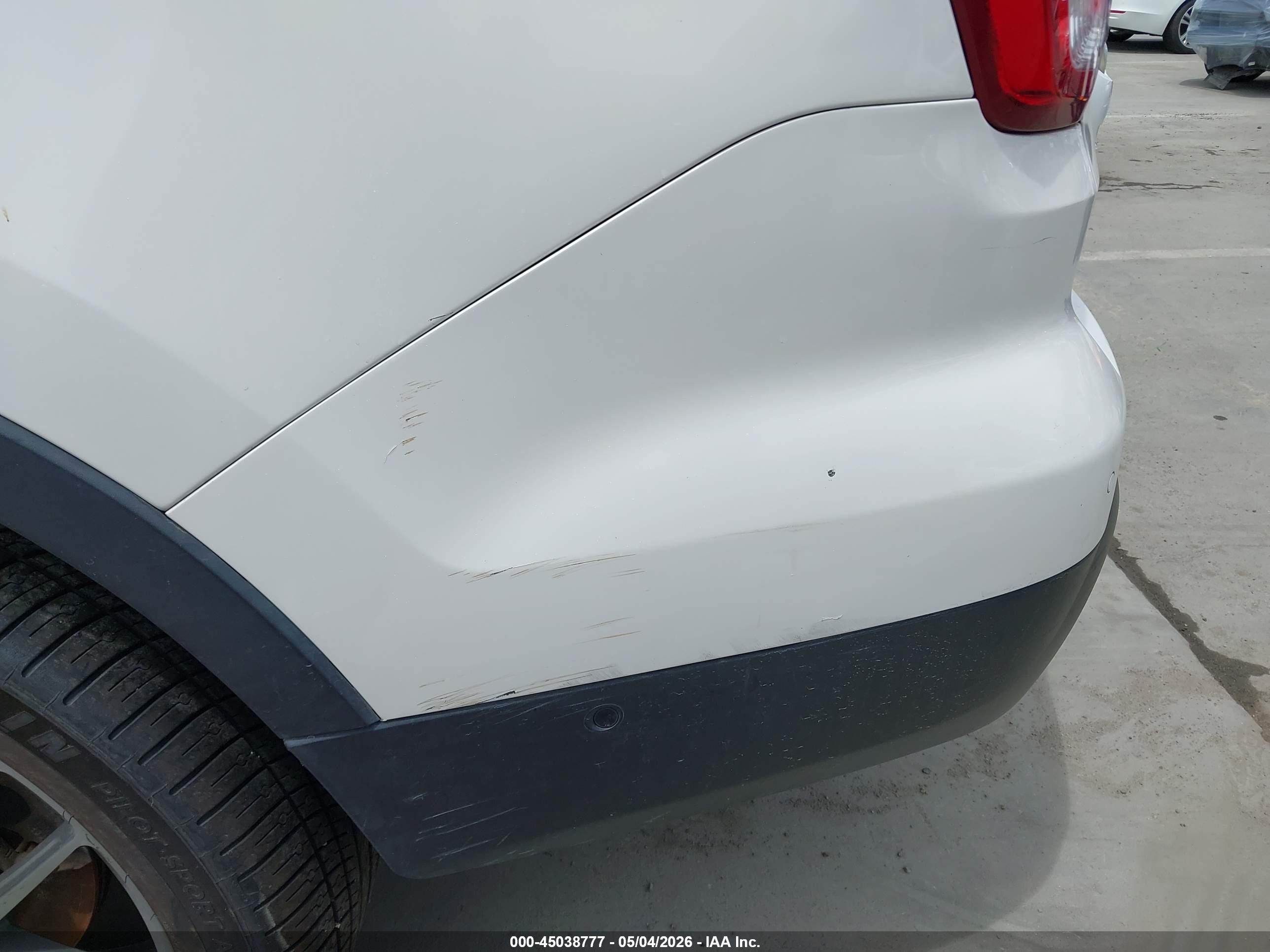 FORD EXPLORER image 6