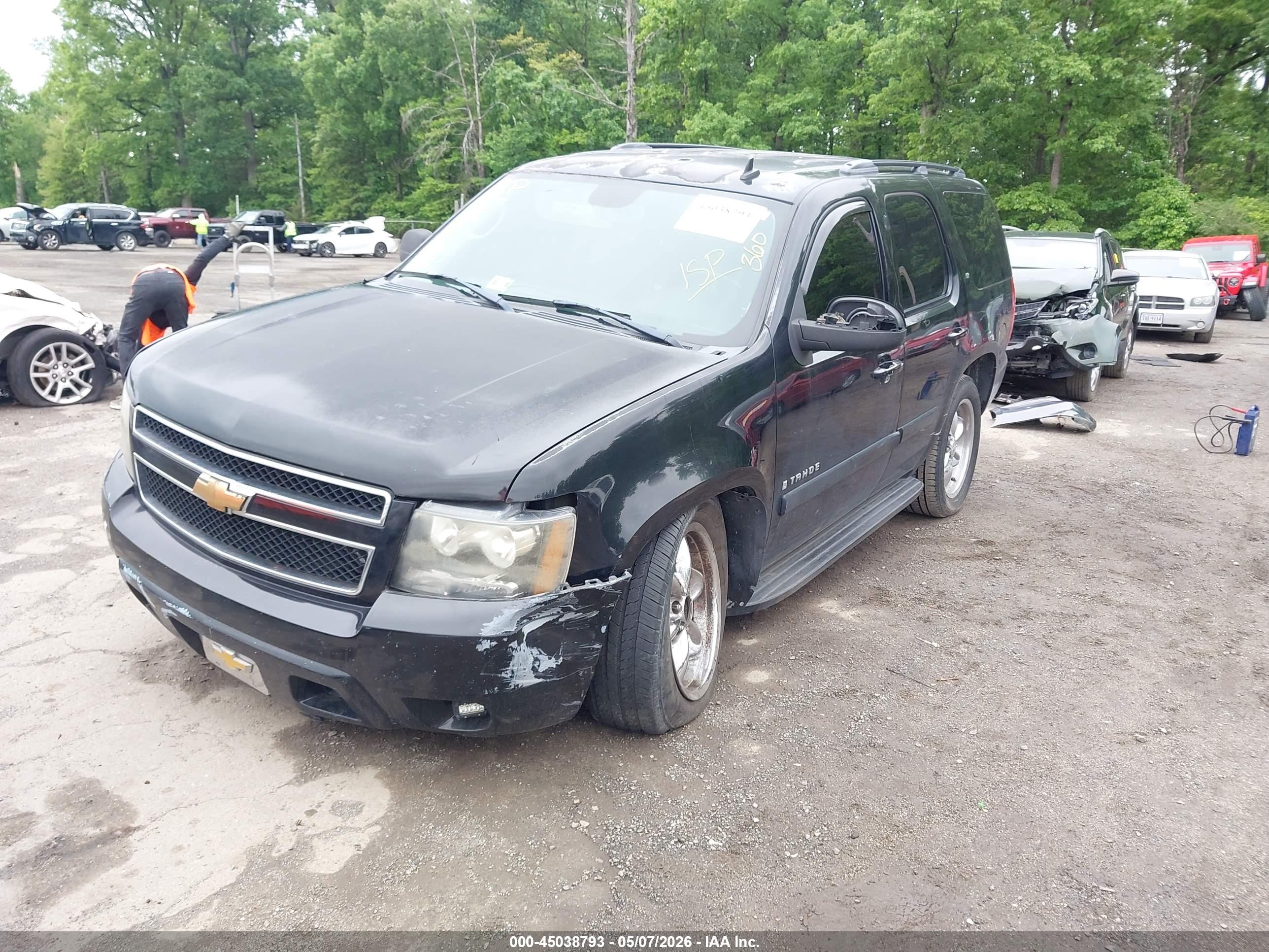 CHEVROLET TAHOE image 2