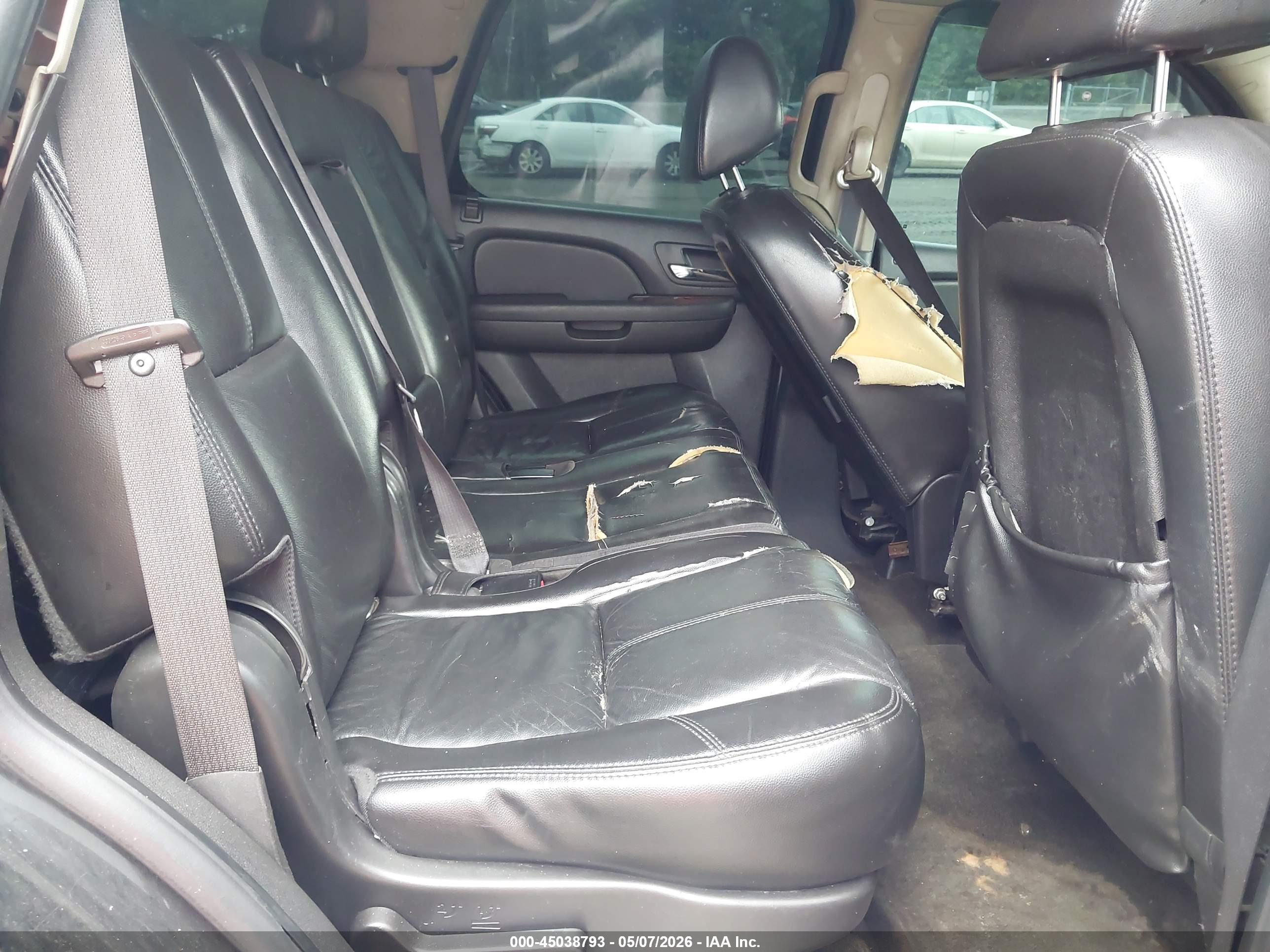CHEVROLET TAHOE image 8