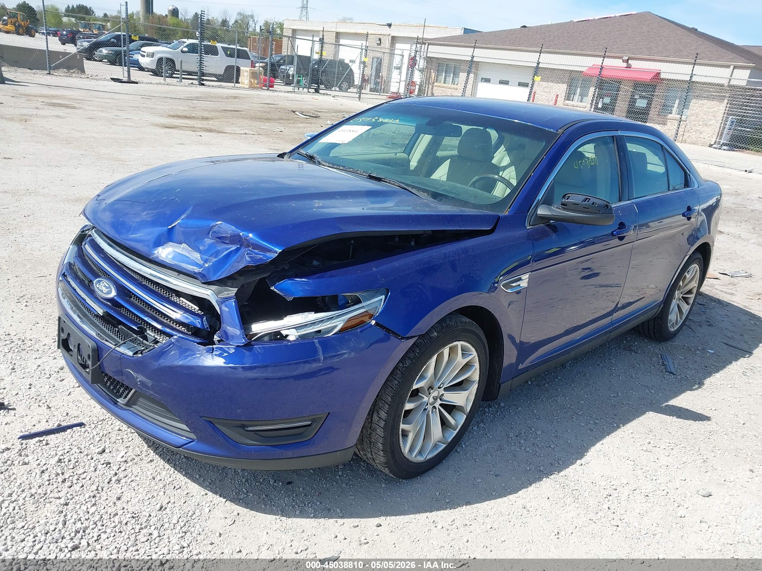 FORD TAURUS image 2