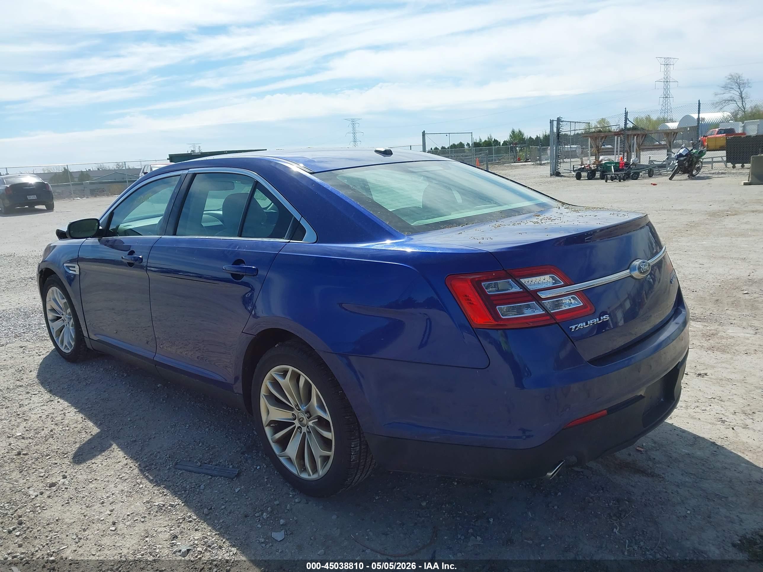 FORD TAURUS image 3