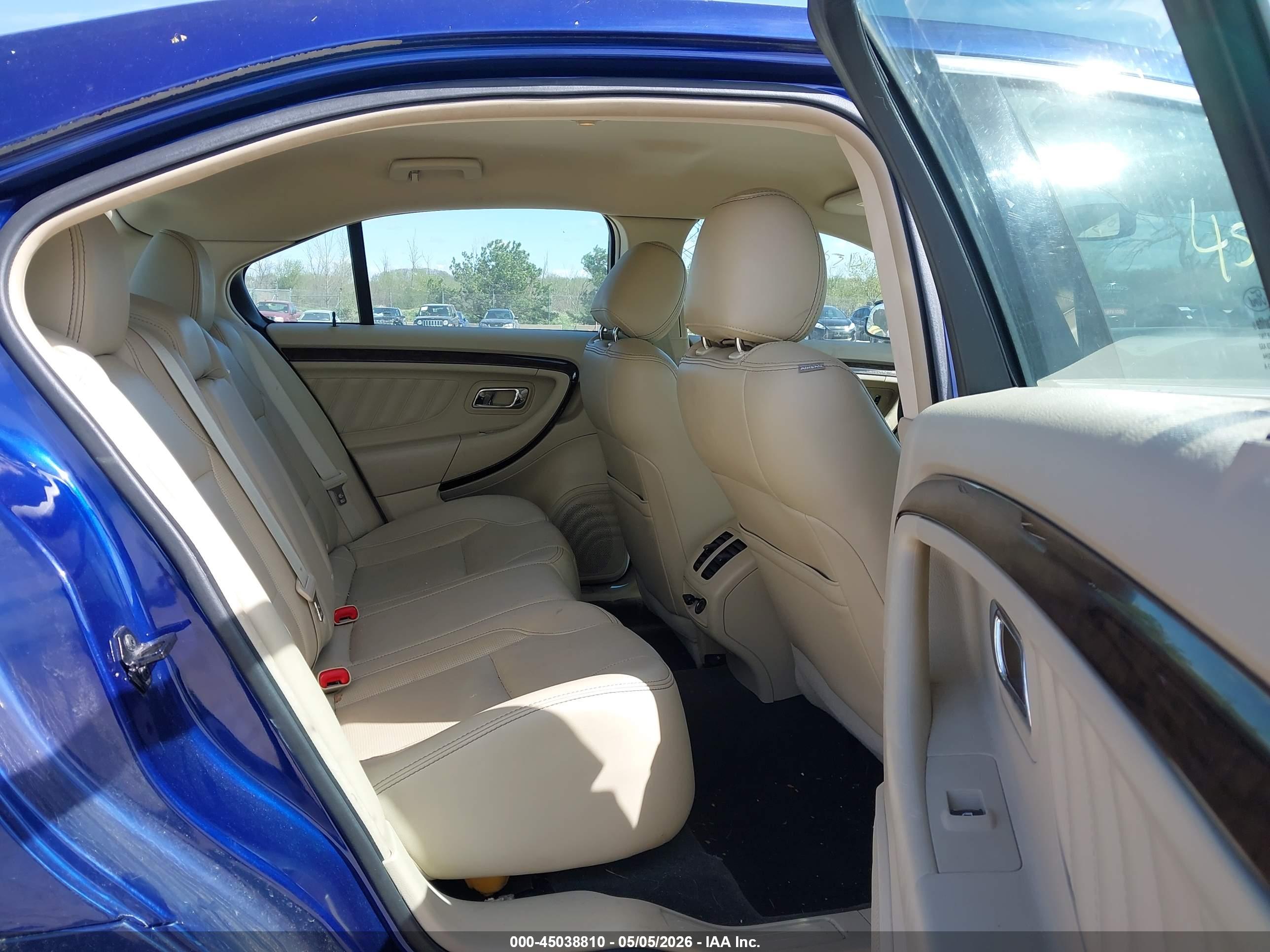 FORD TAURUS image 8