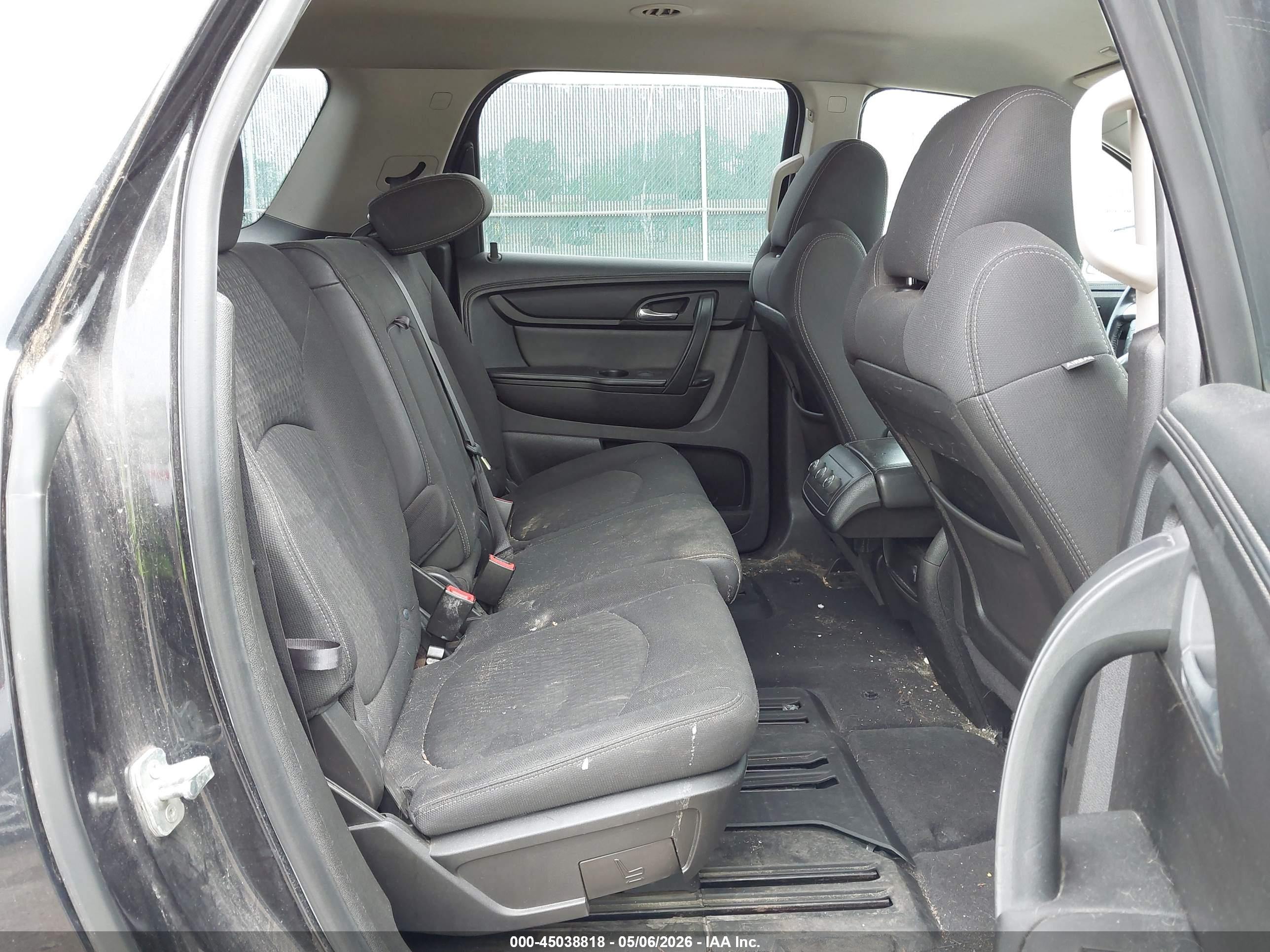 GMC ACADIA image 8