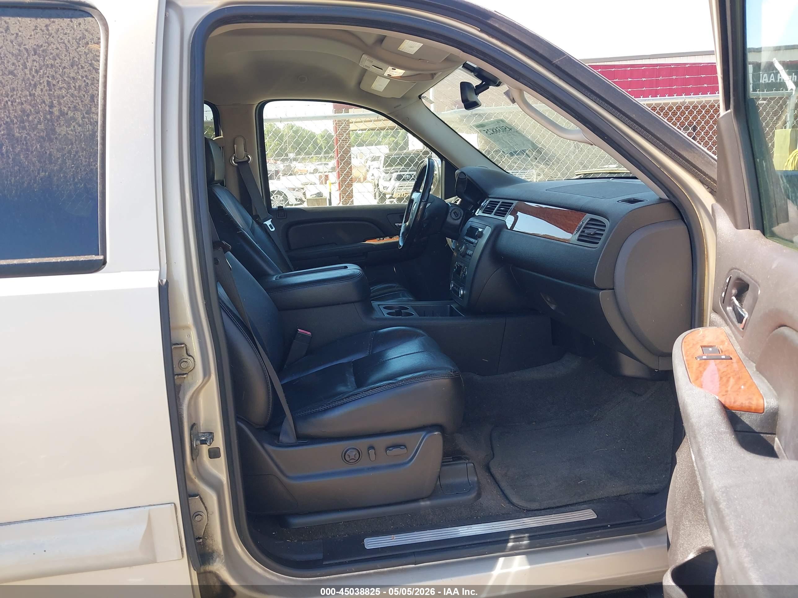 GMC YUKON image 5