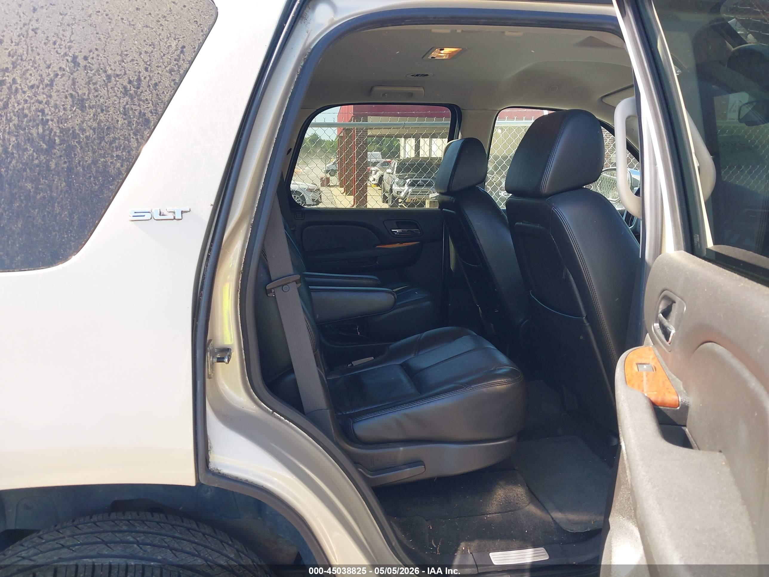 GMC YUKON image 8