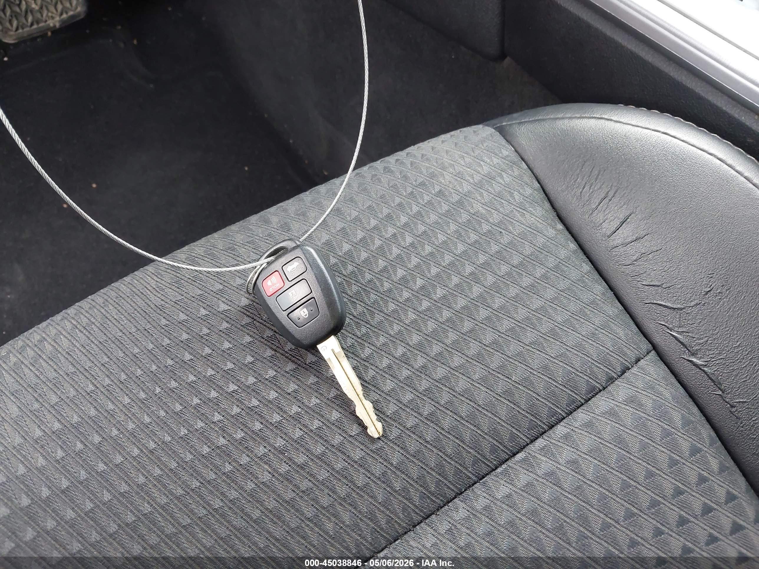TOYOTA CAMRY image 11